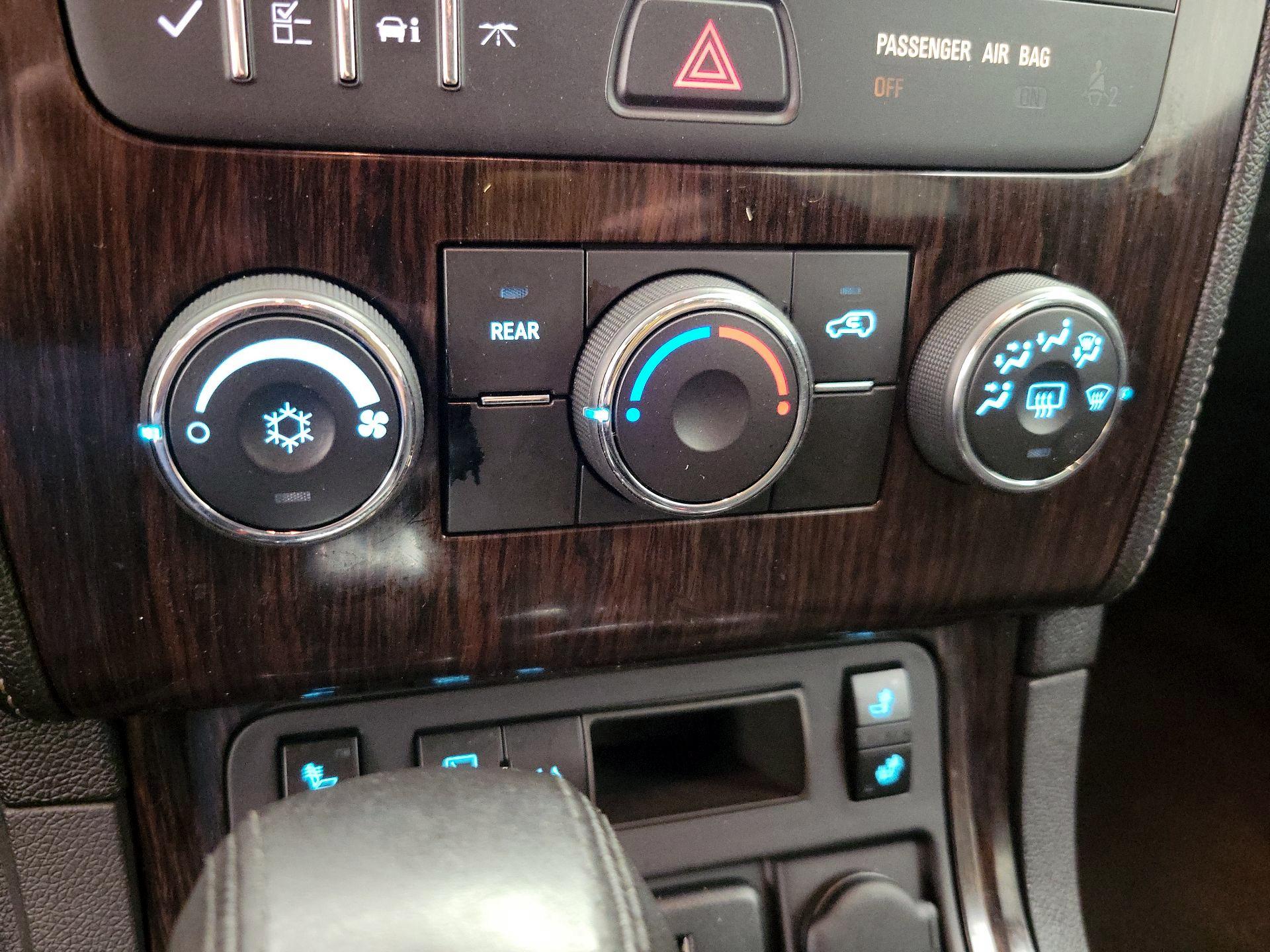 Thumbnail: 2015 Chevrolet Traverse - 16