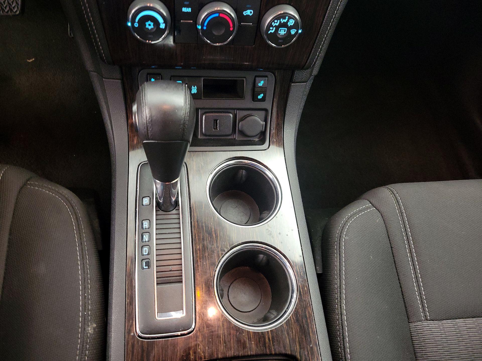 Thumbnail: 2015 Chevrolet Traverse - 17