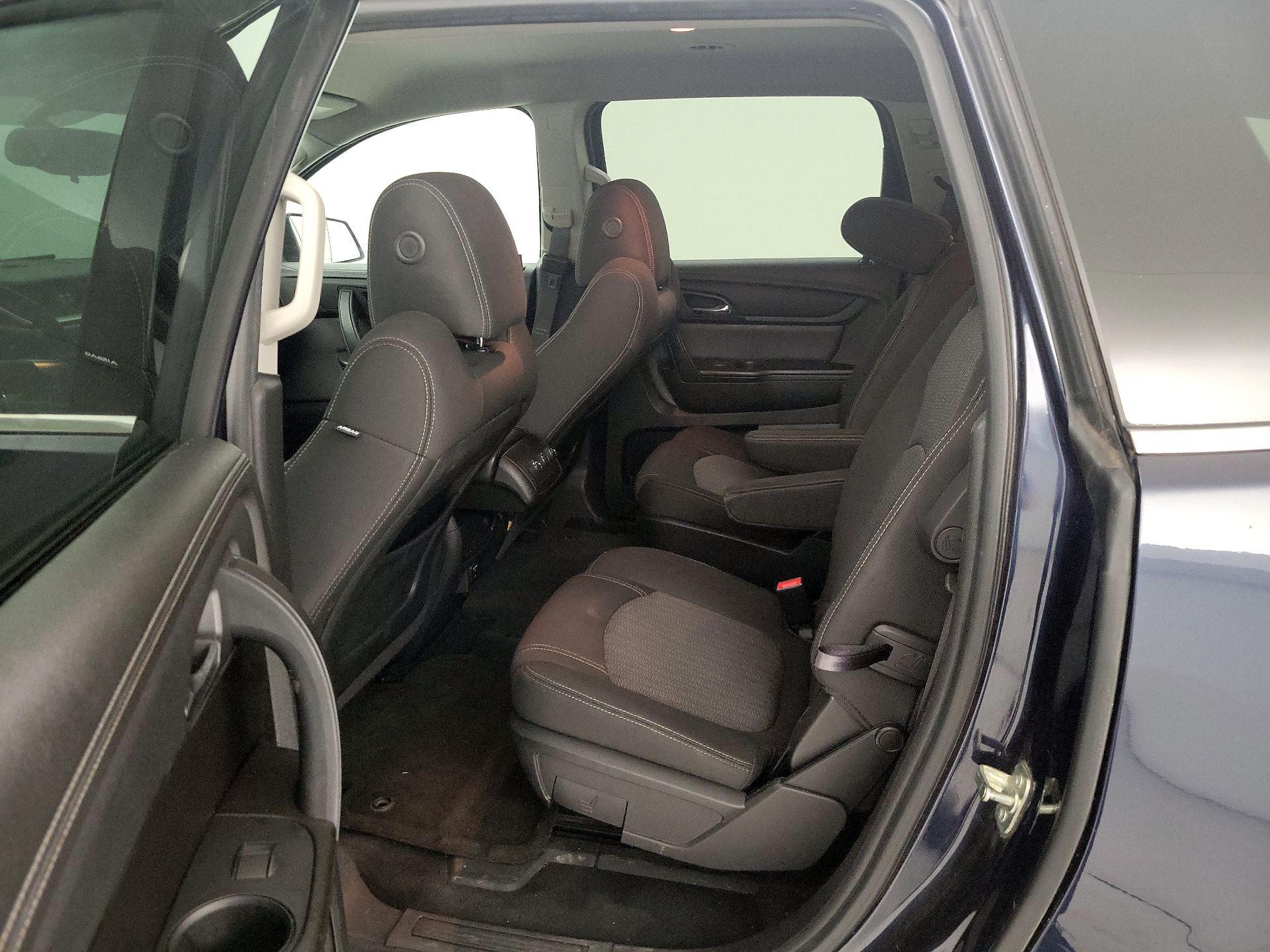 Thumbnail: 2015 Chevrolet Traverse - 19