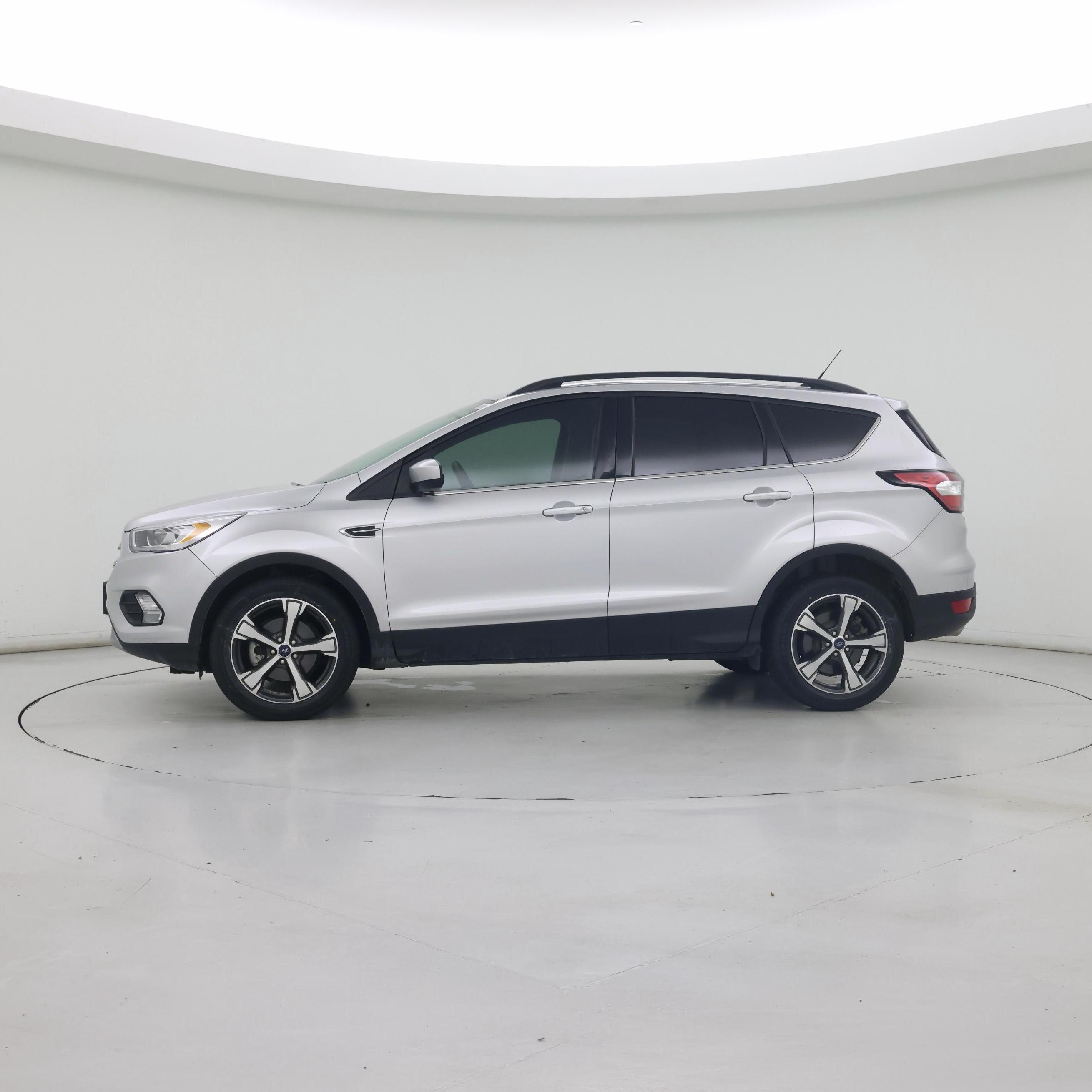 Thumbnail: 2018 Ford Escape - 3