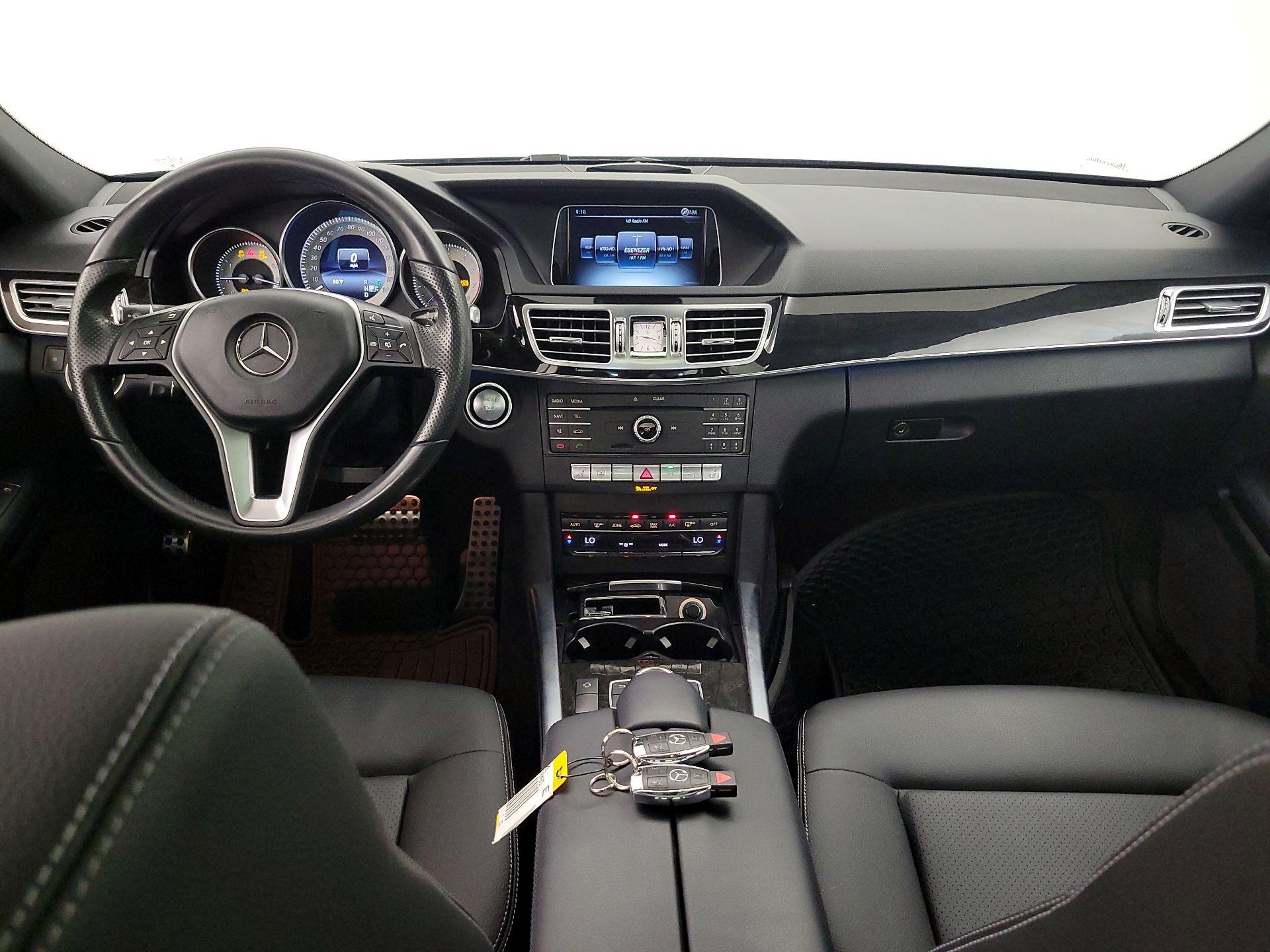 Thumbnail: 2016 Mercedes-Benz E-Class - 9