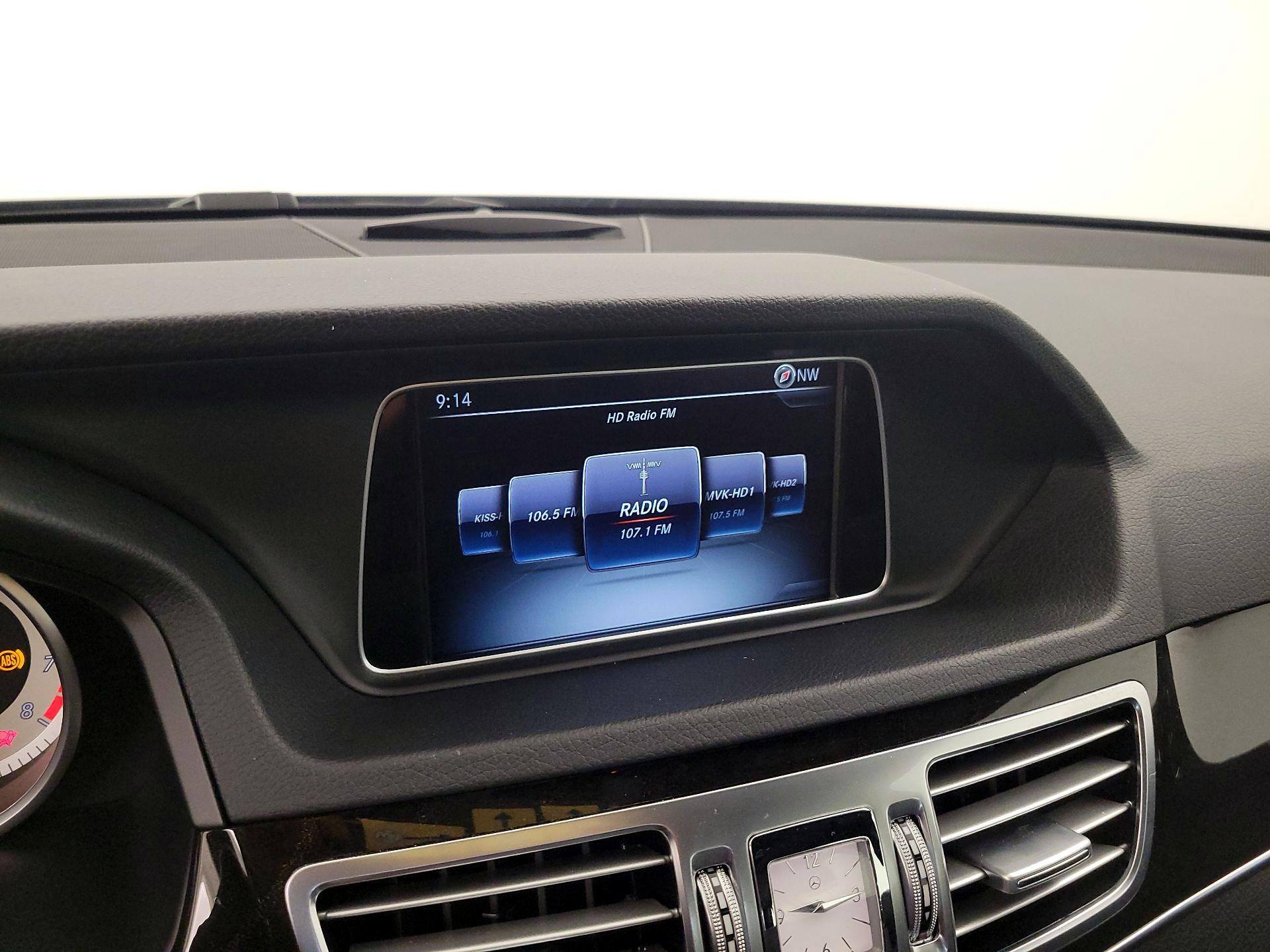 Thumbnail: 2016 Mercedes-Benz E-Class - 15