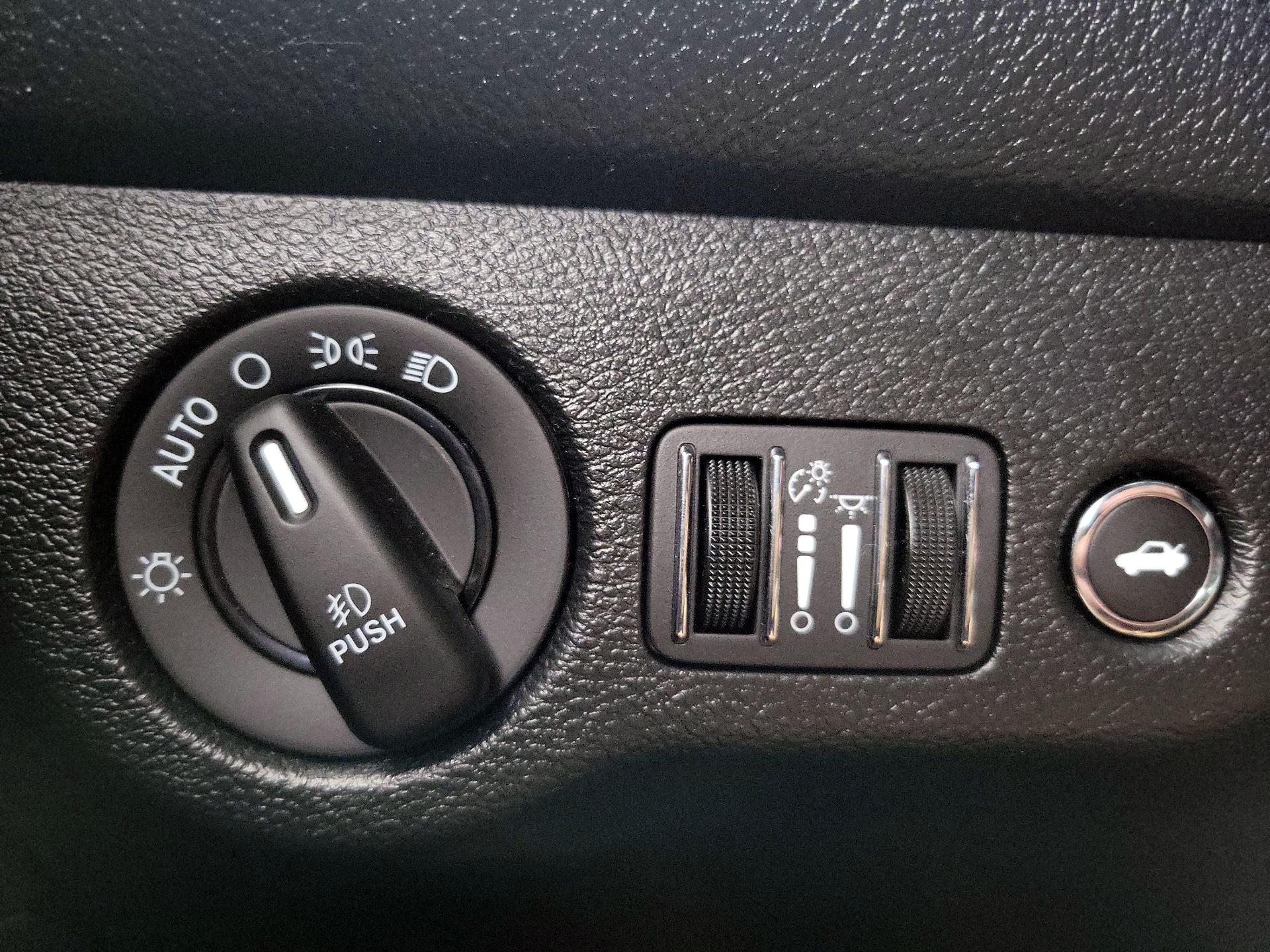 Thumbnail: 2018 Dodge Challenger - 13