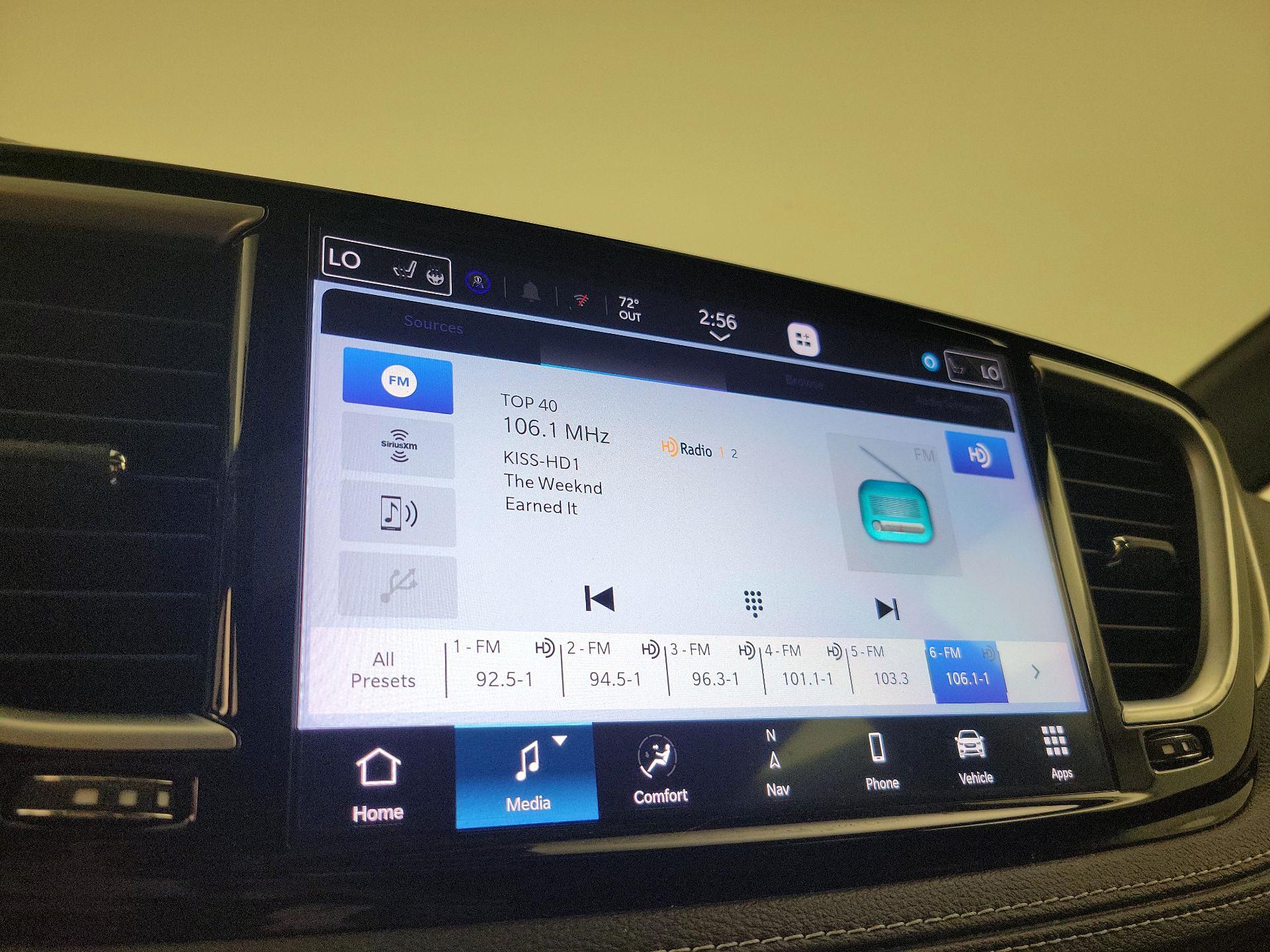 Thumbnail: 2023 Chrysler Pacifica - 15