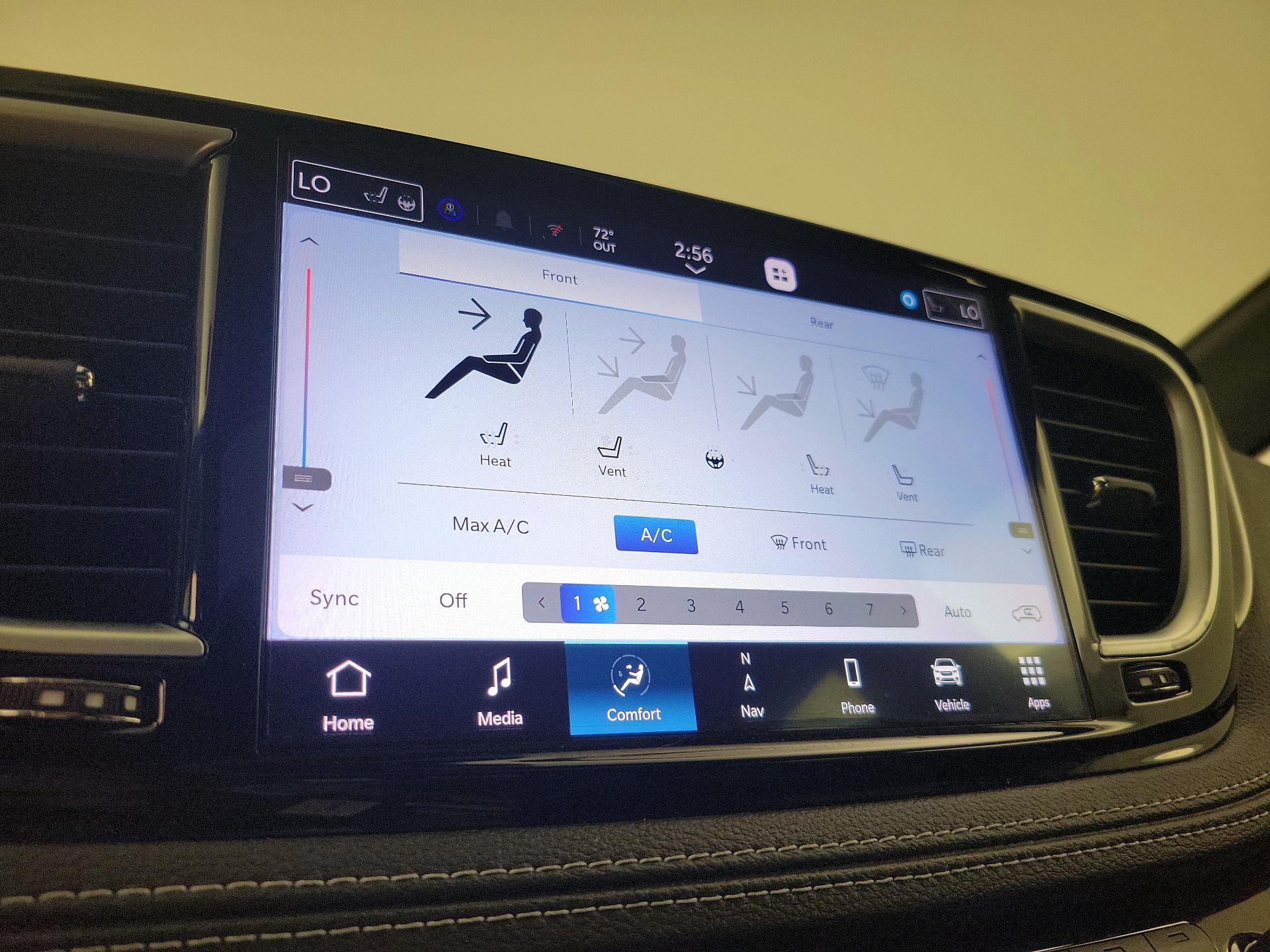 Thumbnail: 2023 Chrysler Pacifica - 16