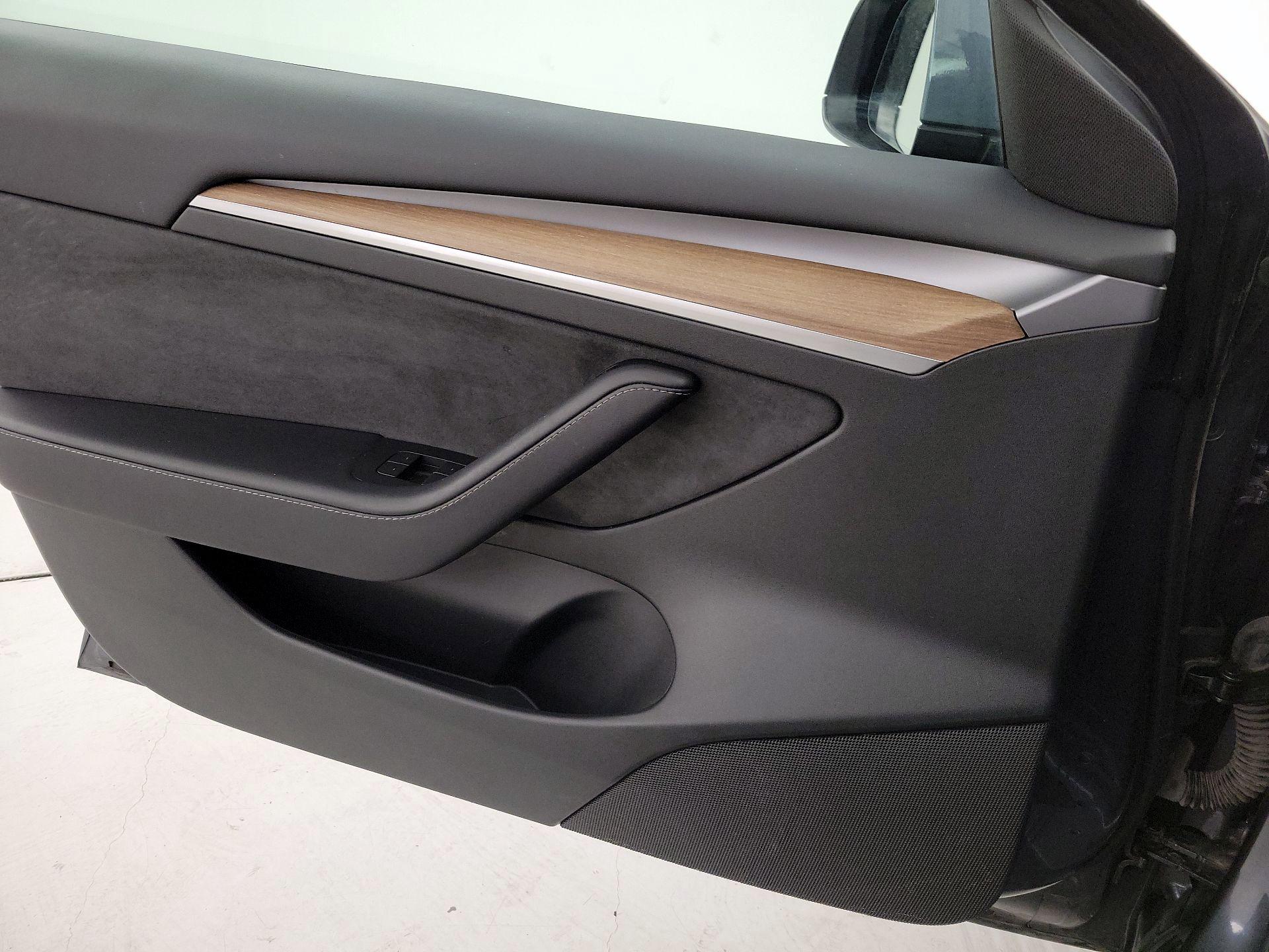 Thumbnail: 2023 Tesla Model 3 - 12
