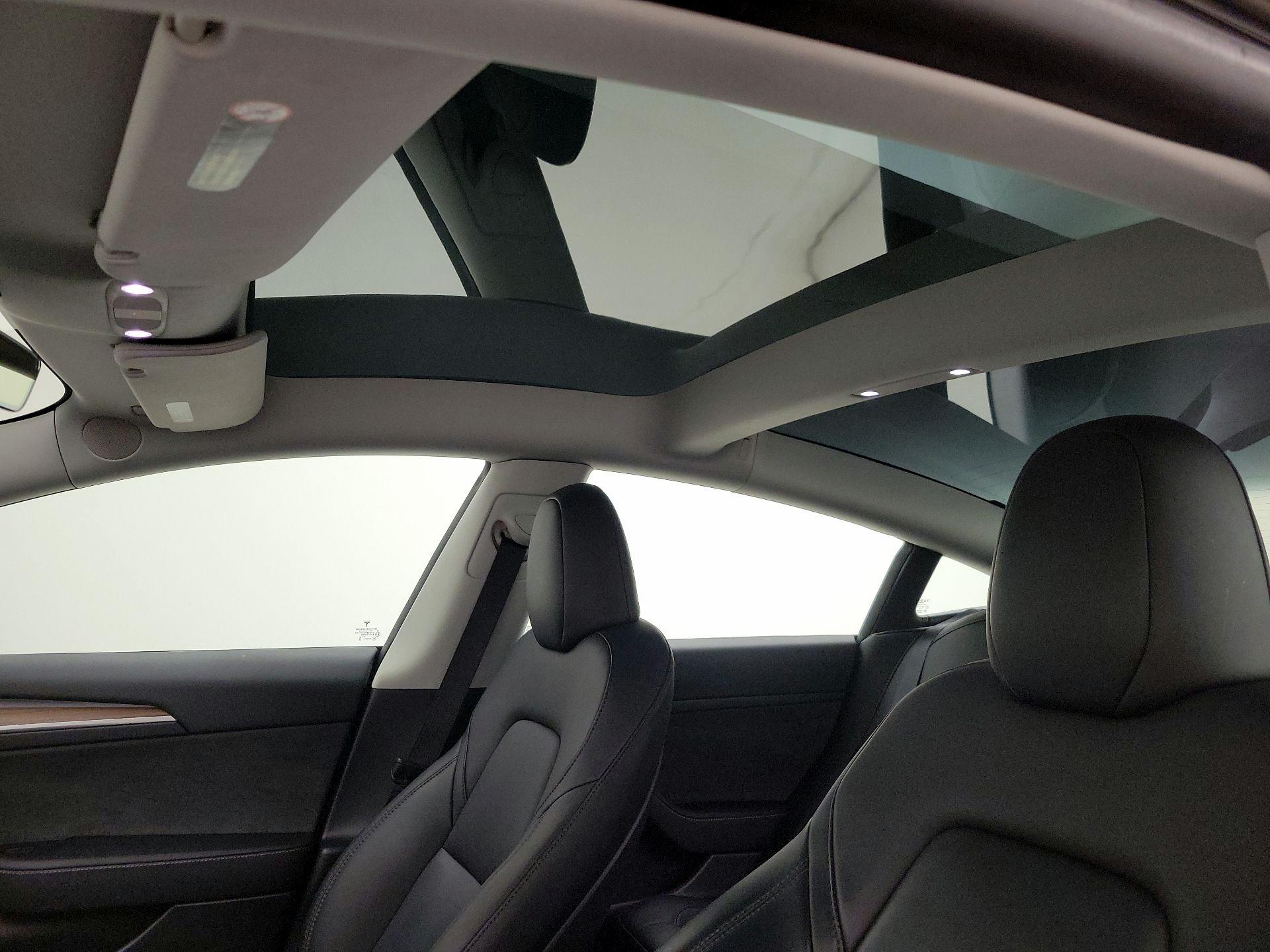 Thumbnail: 2023 Tesla Model 3 - 19