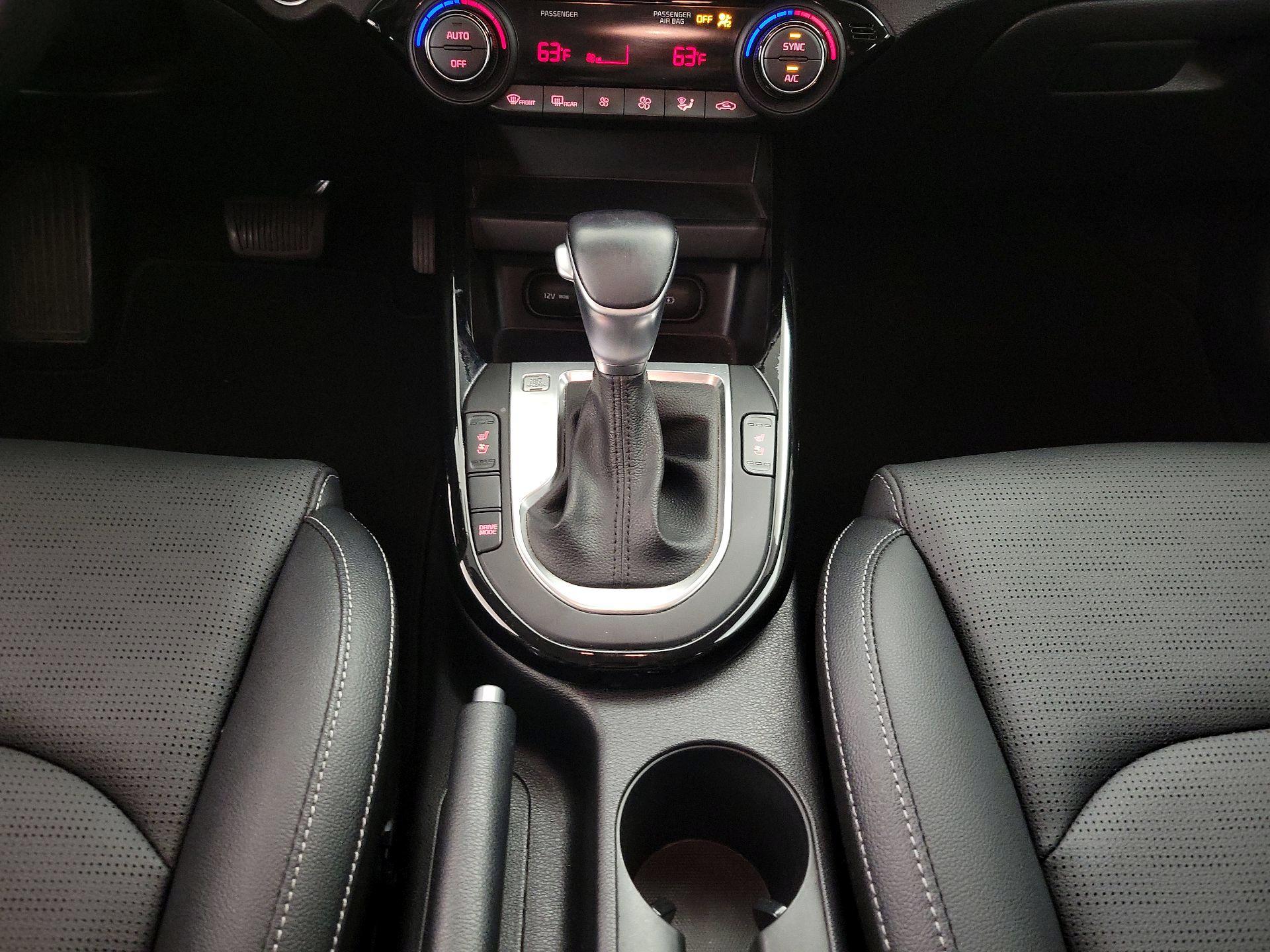 Thumbnail: 2020 Kia Forte - 17