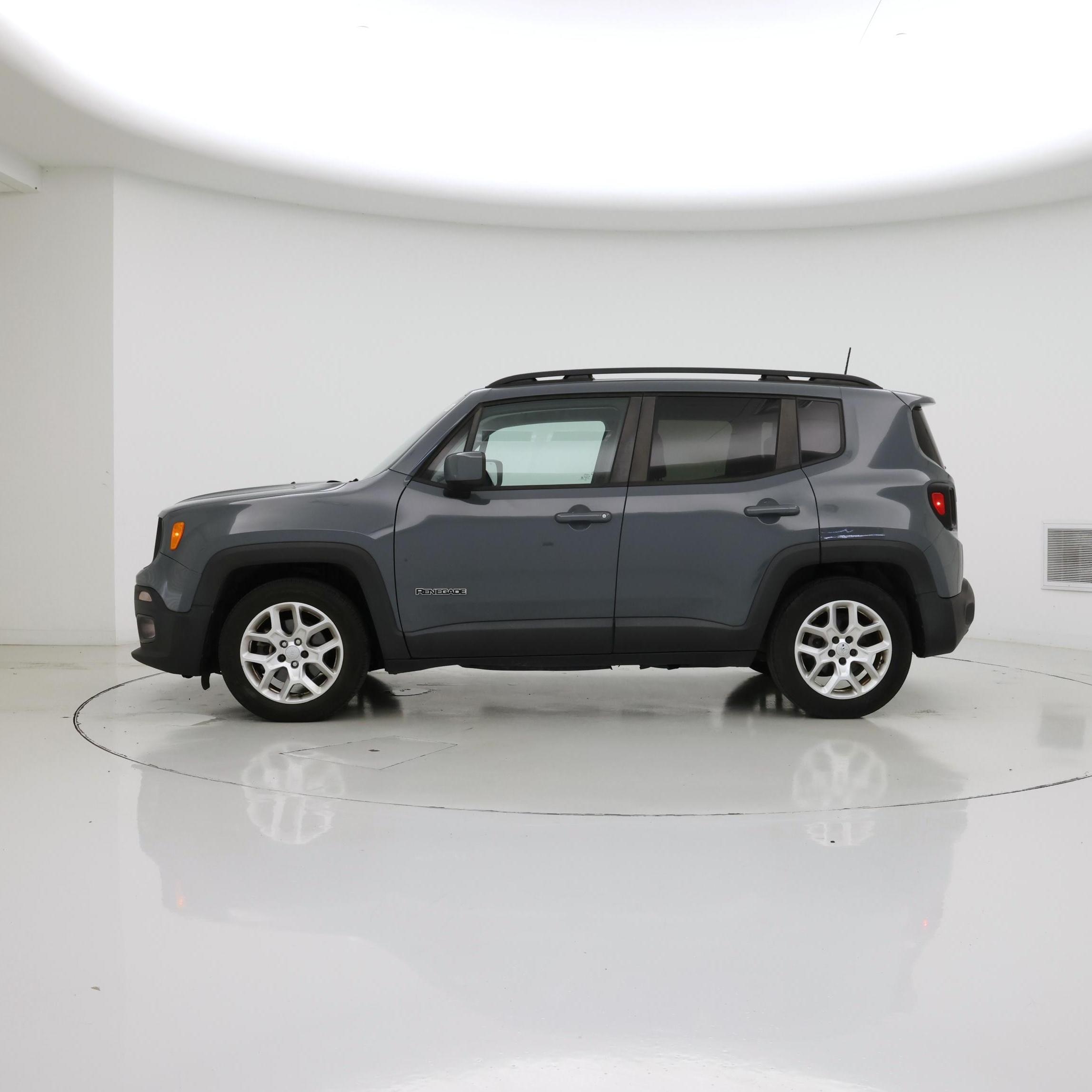 Thumbnail: 2018 Jeep Renegade - 3