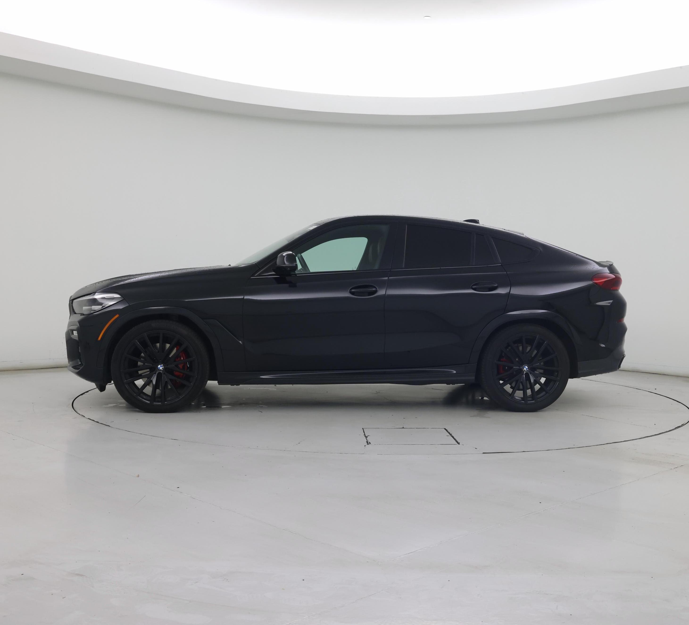 Thumbnail: 2021 BMW X6 - 3