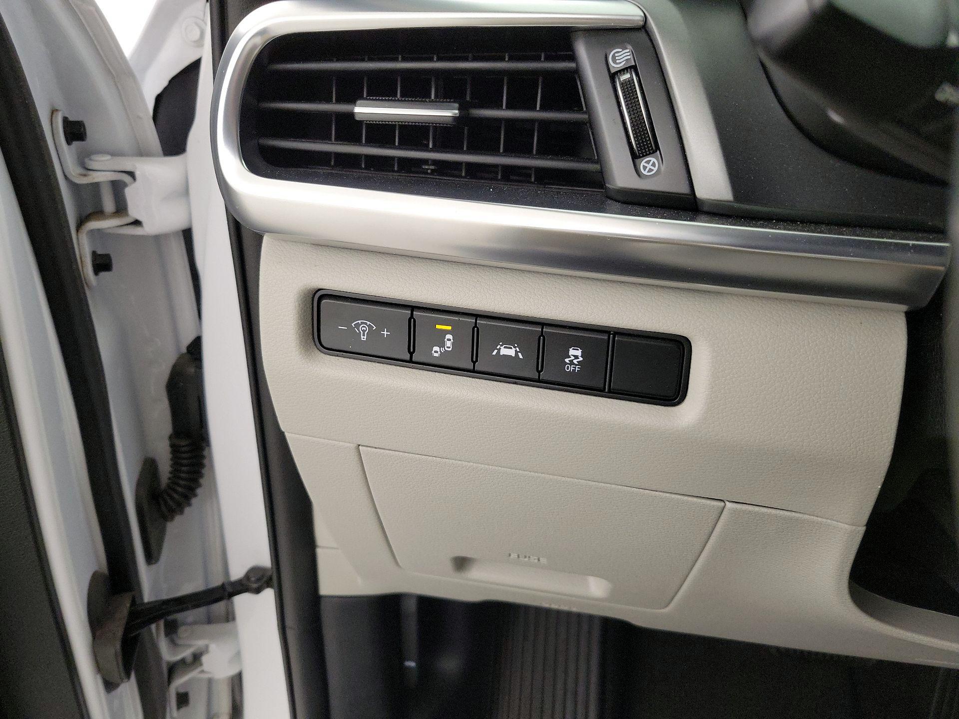 Thumbnail: 2022 Kia Telluride - 13