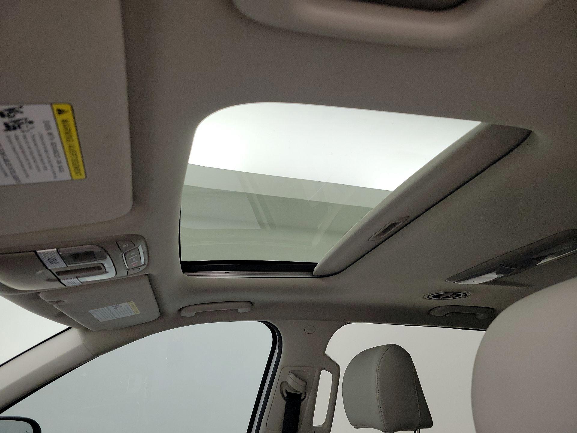 Thumbnail: 2022 Kia Telluride - 19