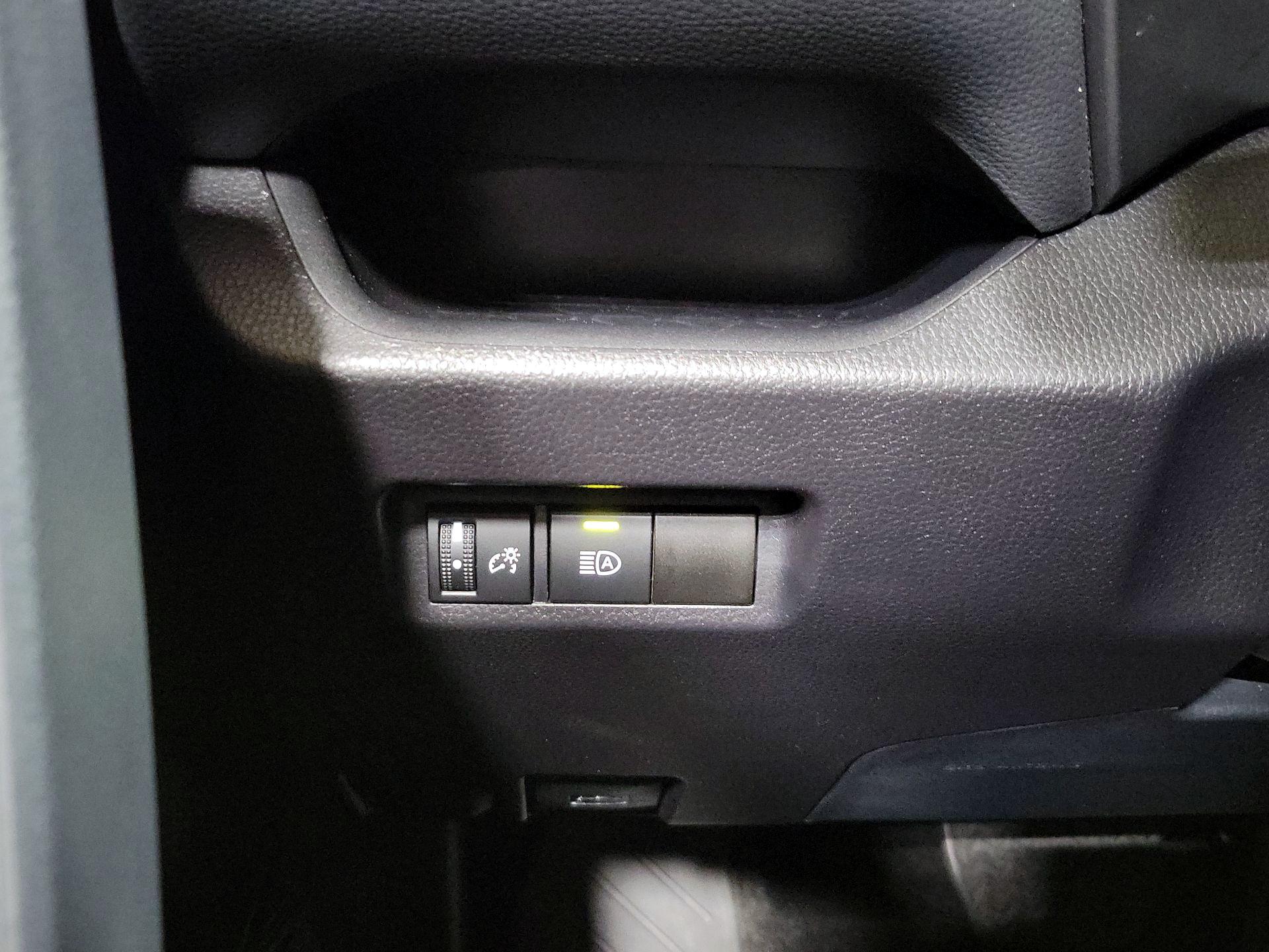 Thumbnail: 2025 Toyota RAV4 - 13