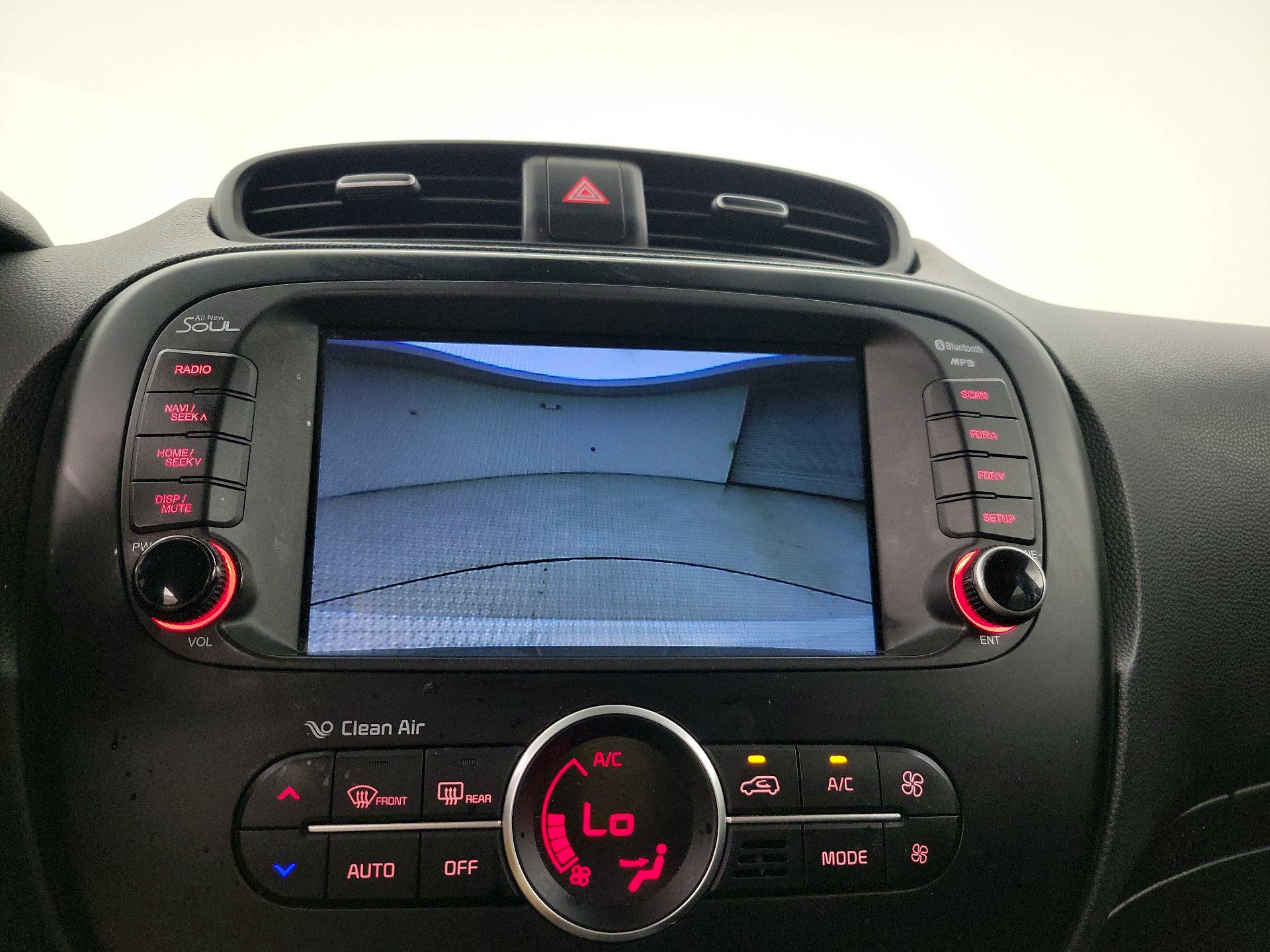 Thumbnail: 2017 Kia Soul - 14