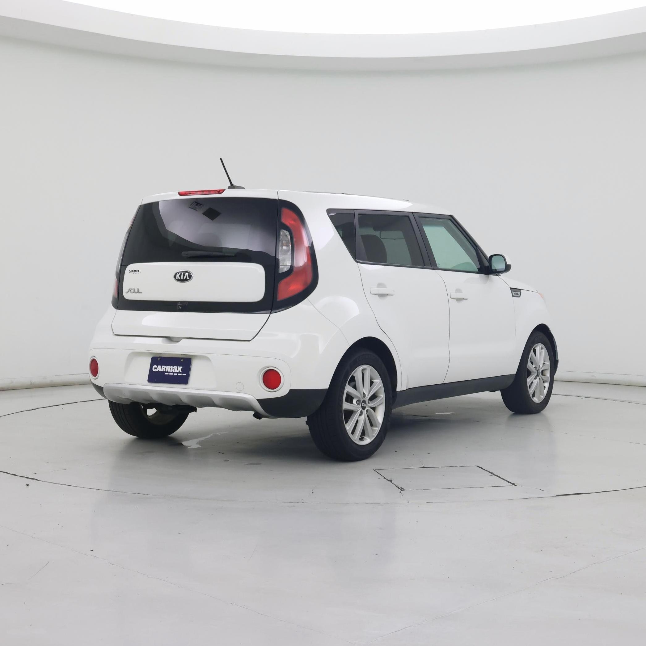 Thumbnail: 2017 Kia Soul - 8