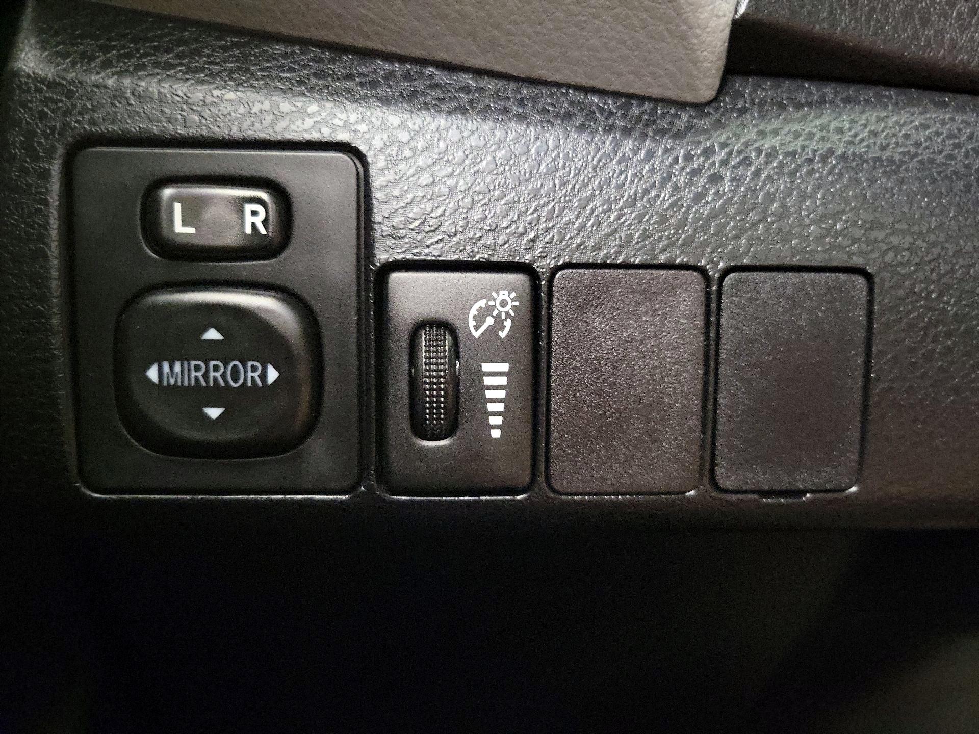 Thumbnail: 2016 Toyota Corolla - 13