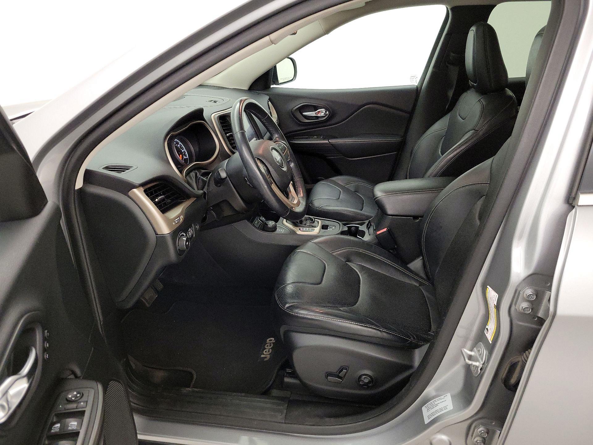 Thumbnail: 2015 Jeep Cherokee - 11