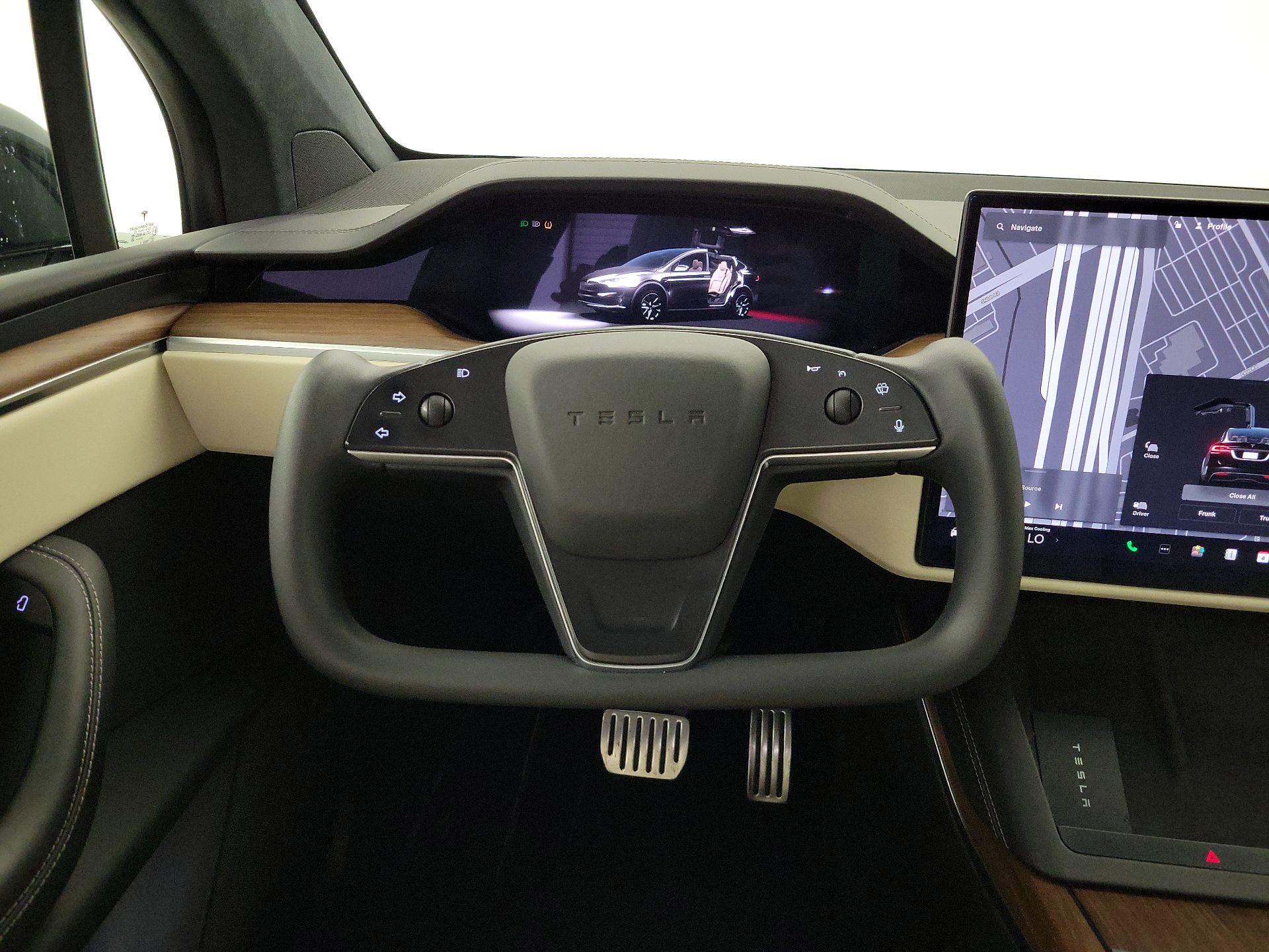 Thumbnail: 2022 Tesla Model X - 10