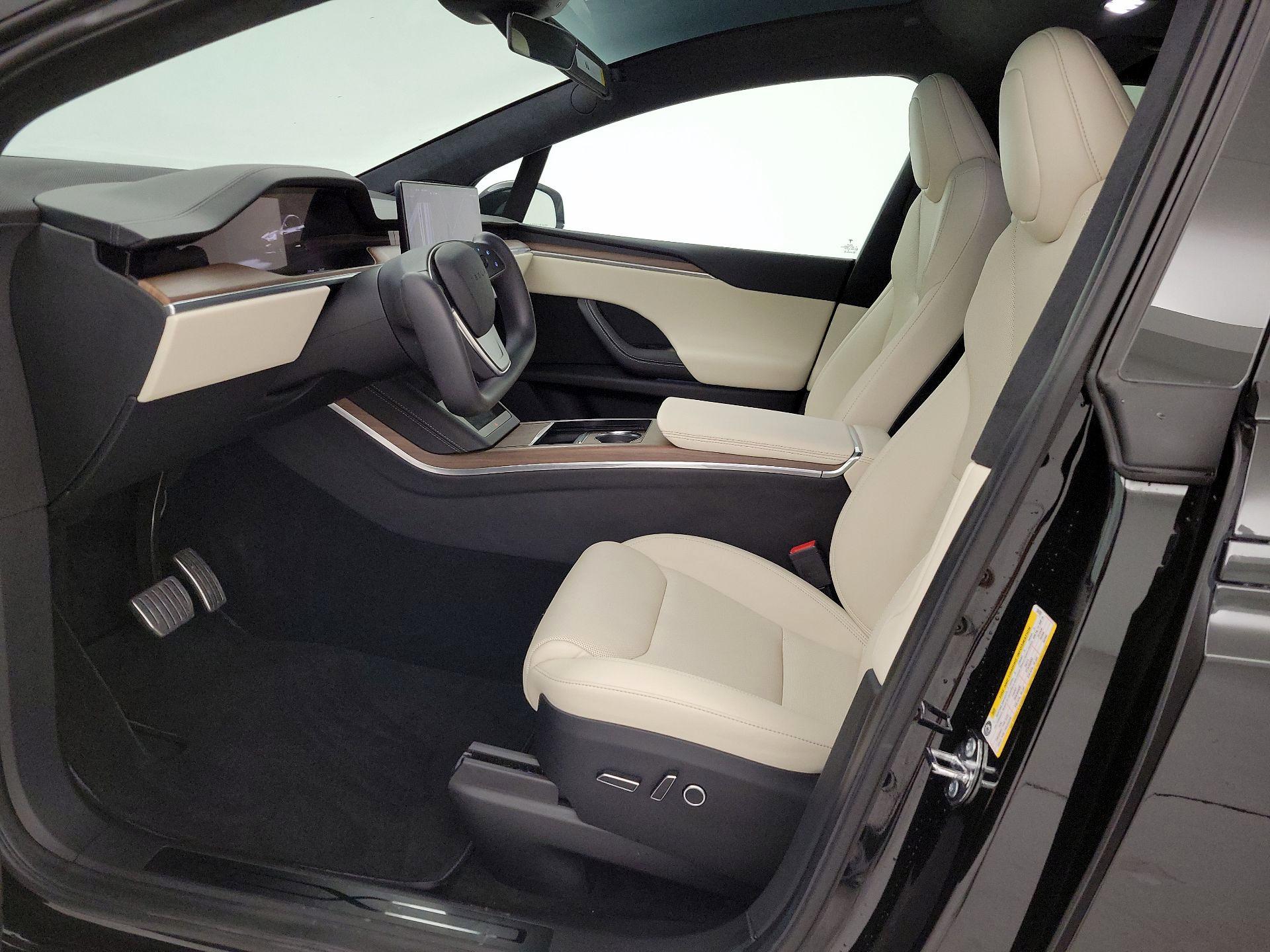 Thumbnail: 2022 Tesla Model X - 11