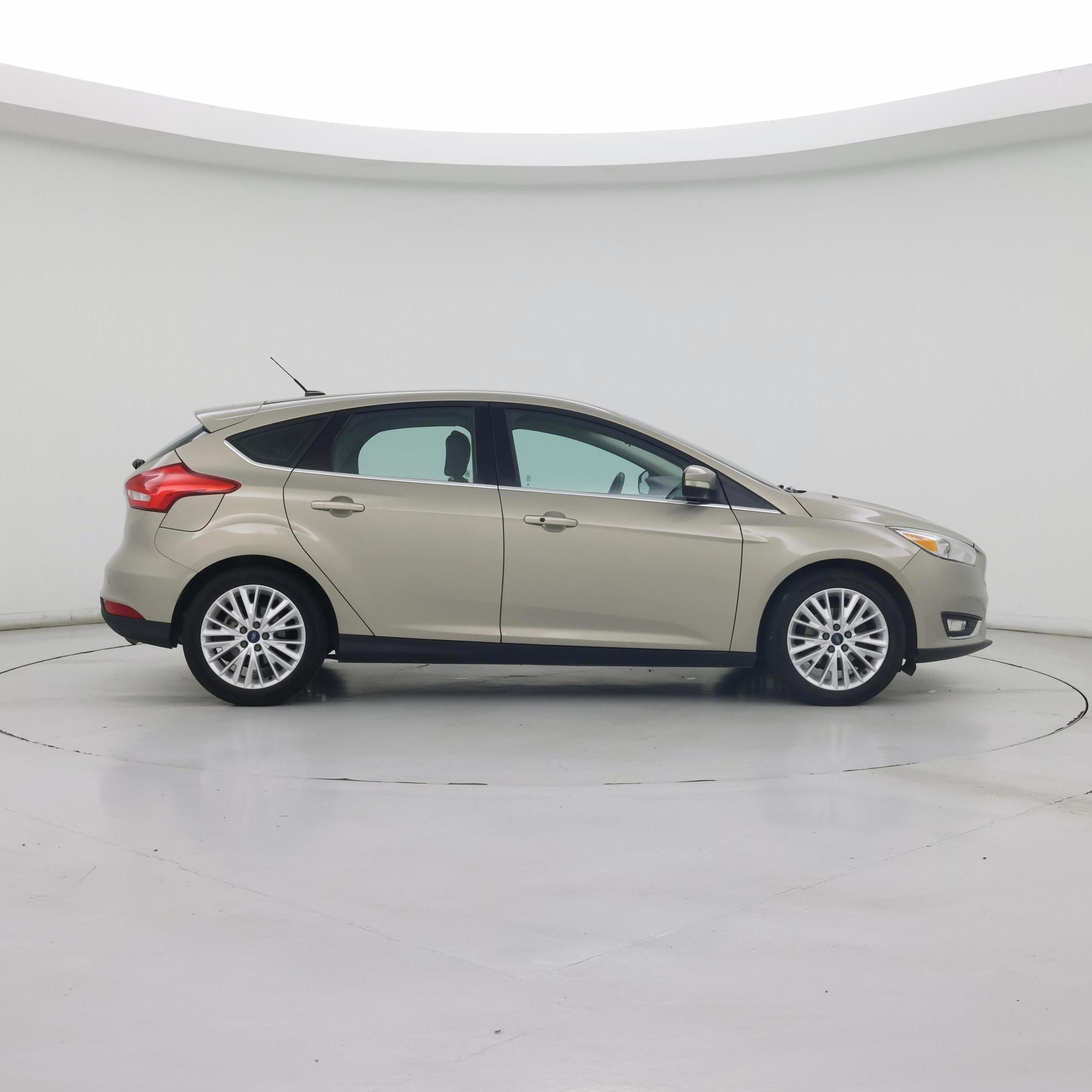 Thumbnail: 2015 Ford Focus - 7