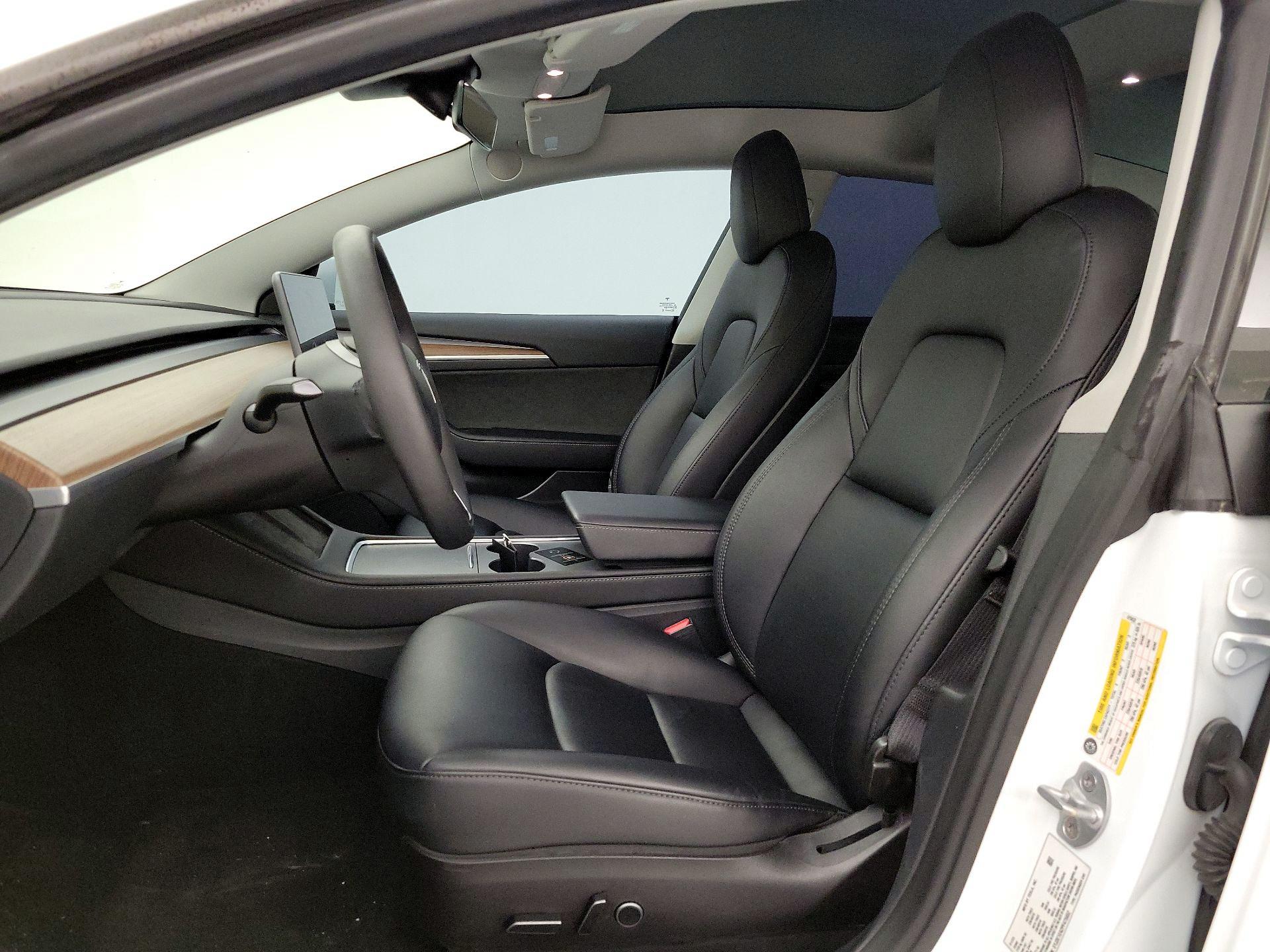 Thumbnail: 2023 Tesla Model 3 - 11