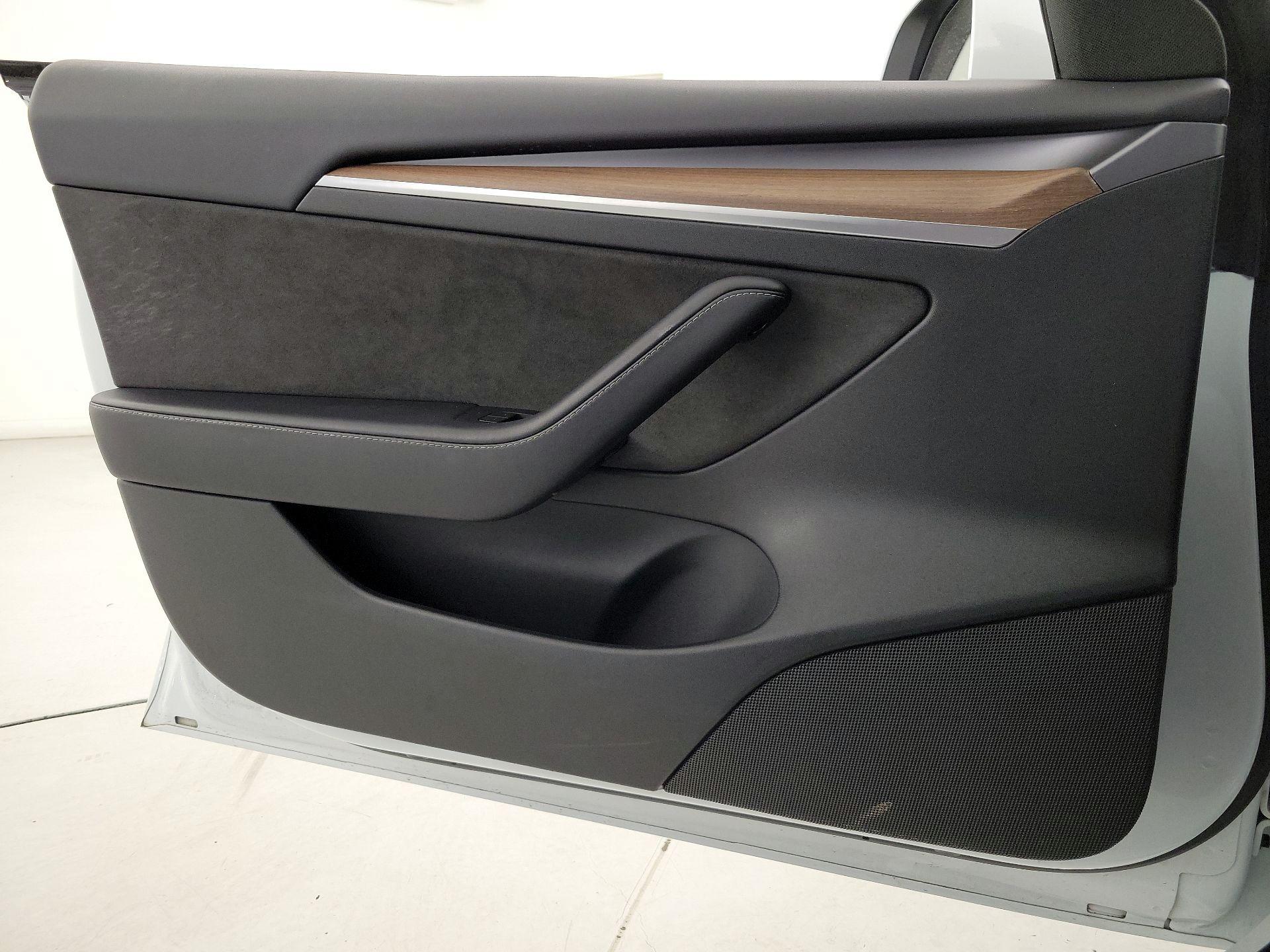 Thumbnail: 2023 Tesla Model 3 - 12