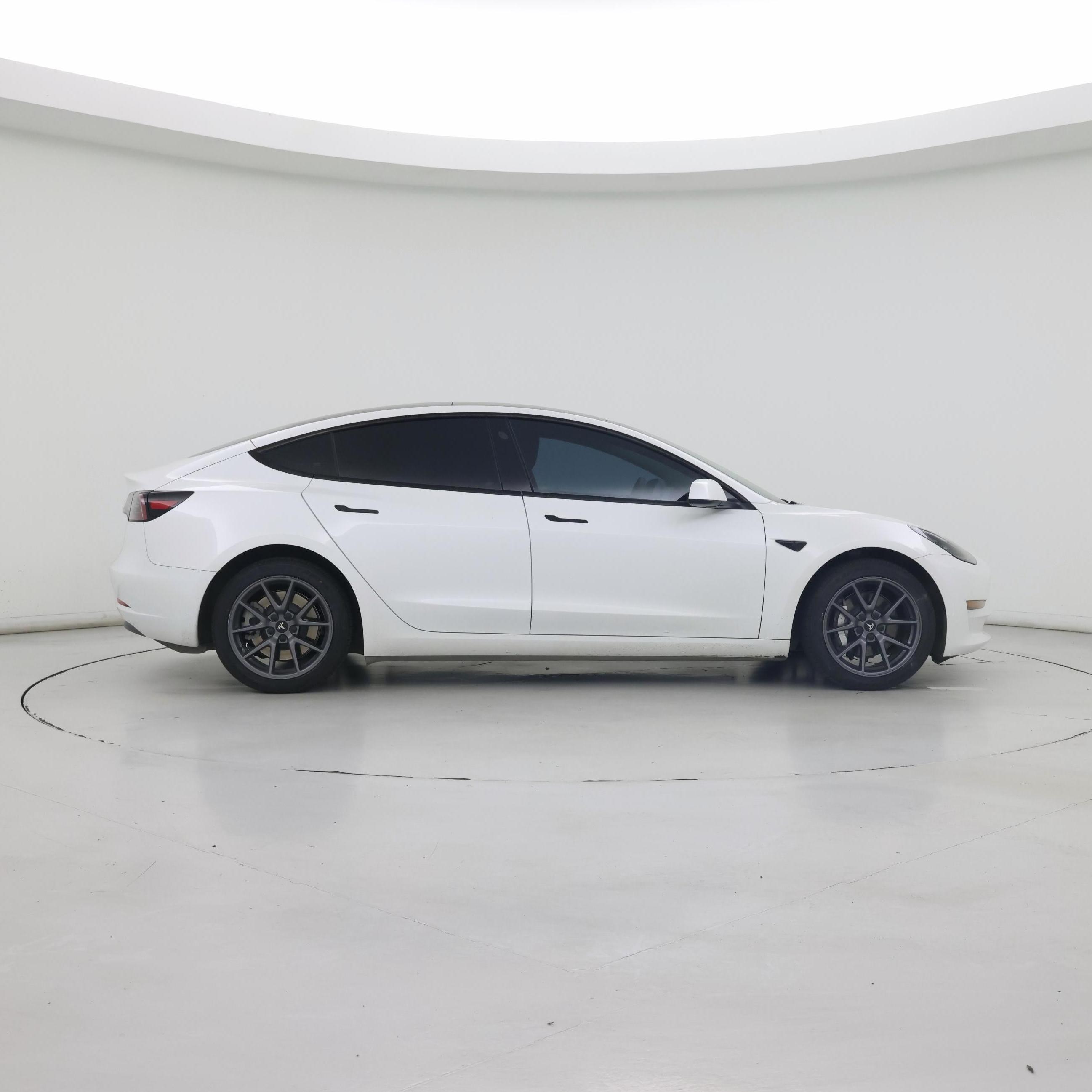 Thumbnail: 2023 Tesla Model 3 - 7