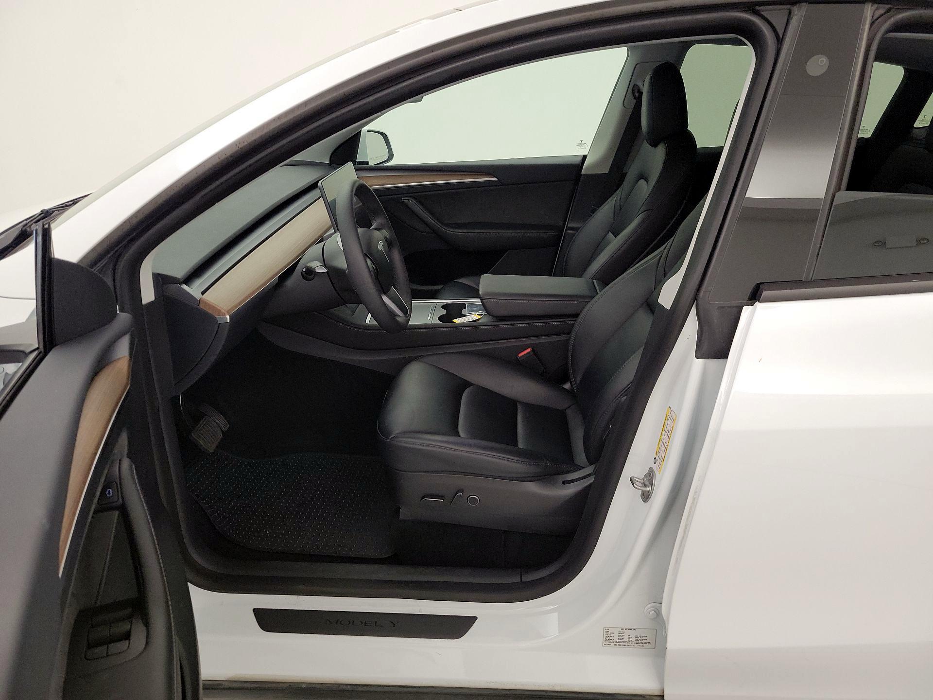 Thumbnail: 2023 Tesla Model Y - 11