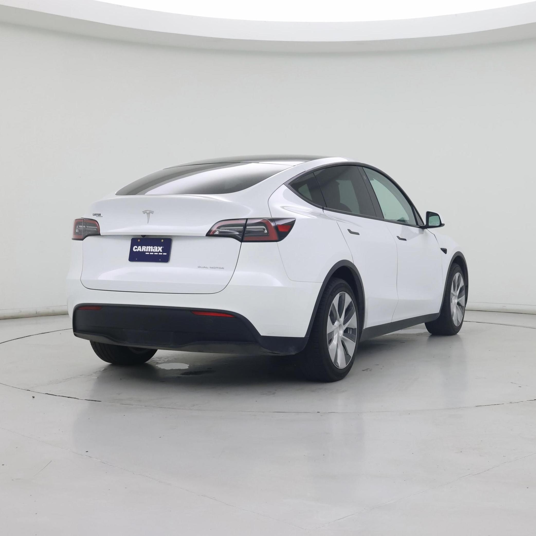 Thumbnail: 2023 Tesla Model Y - 8