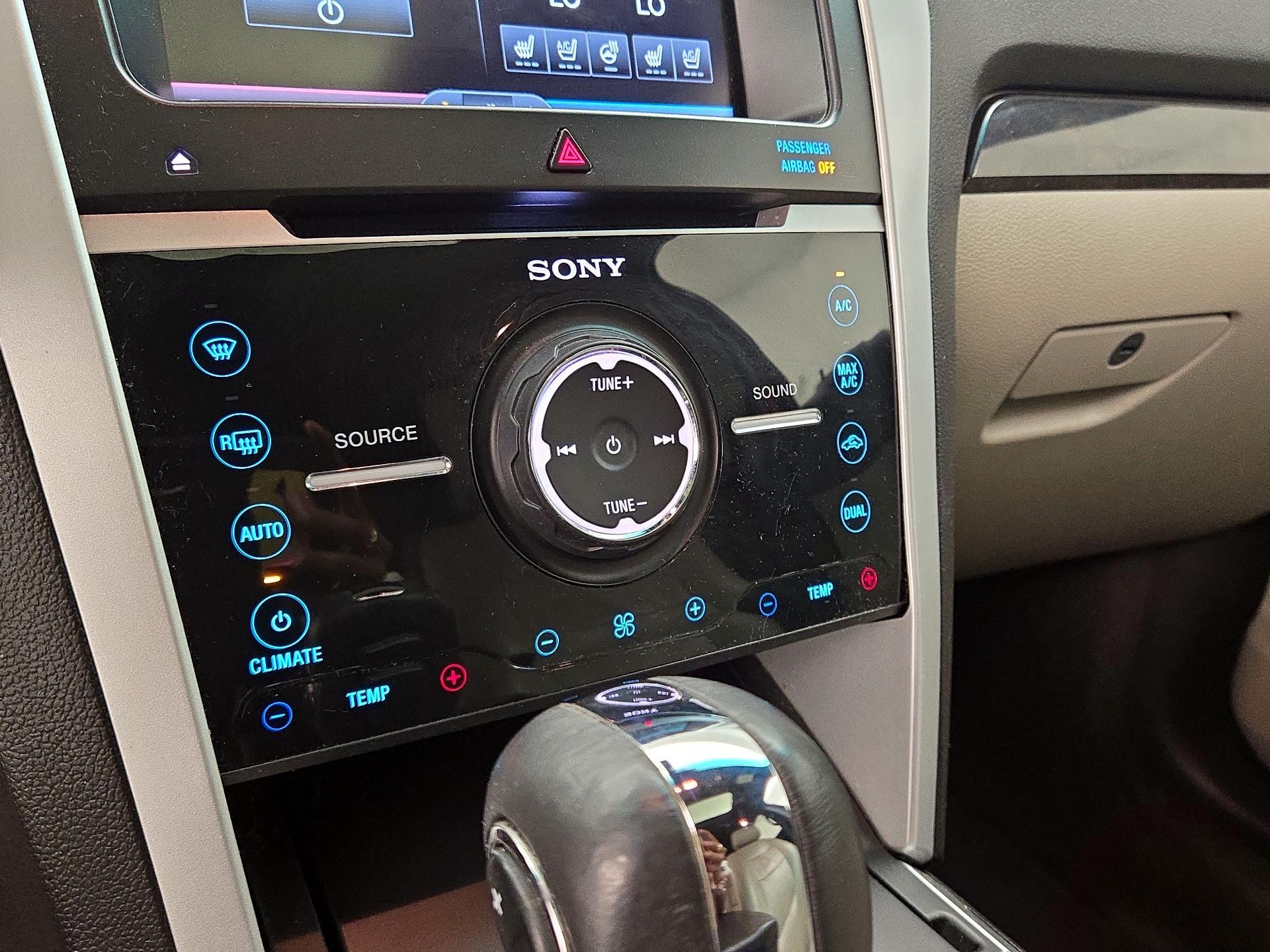 Thumbnail: 2015 Ford Explorer - 16