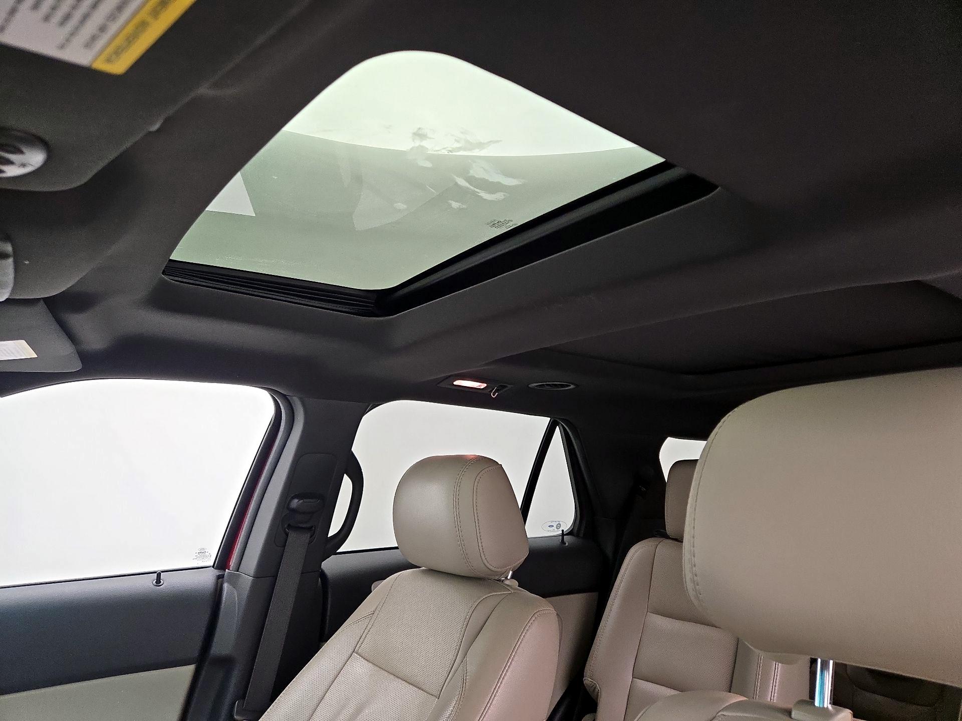 Thumbnail: 2015 Ford Explorer - 19