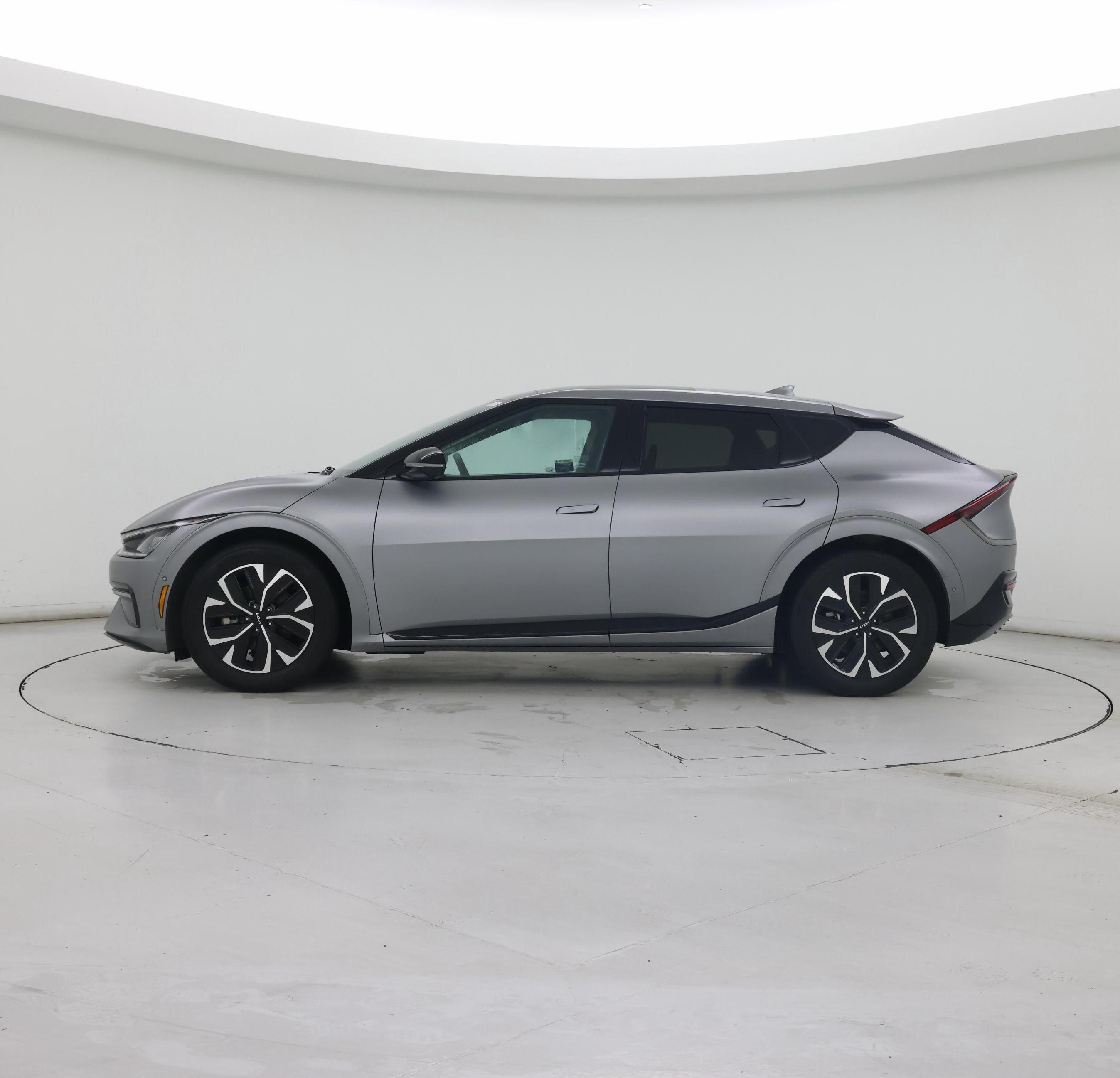 Thumbnail: 2023 Kia EV6 - 3