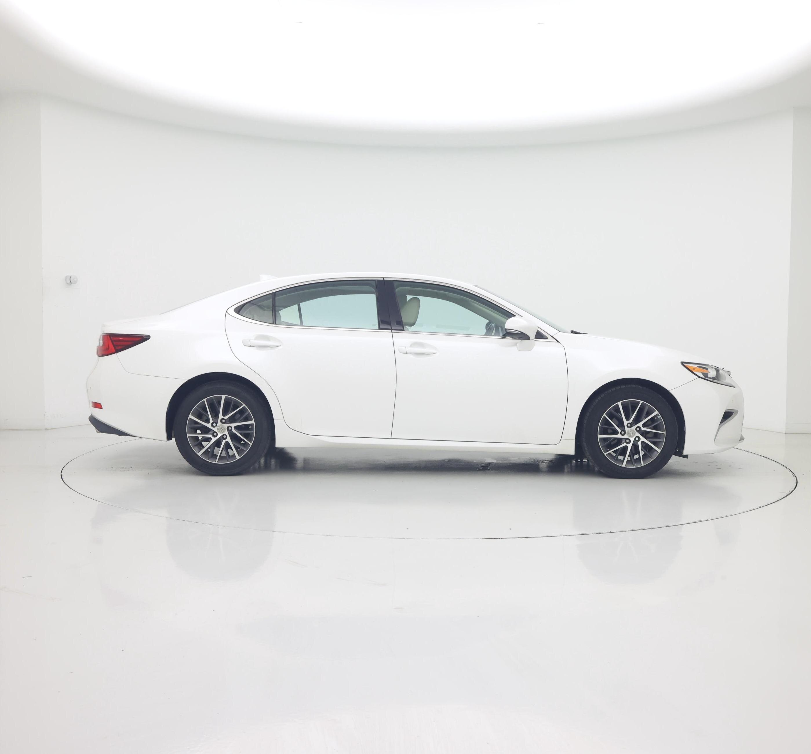 Thumbnail: 2016 Lexus ES - 7