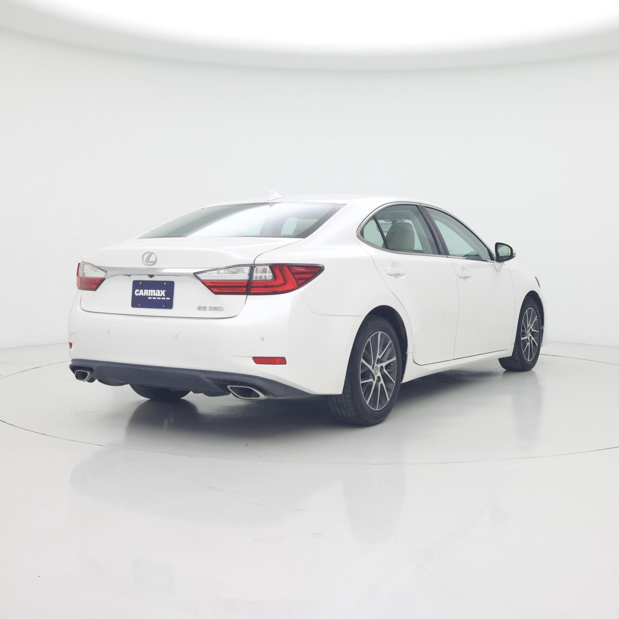 Thumbnail: 2016 Lexus ES - 8