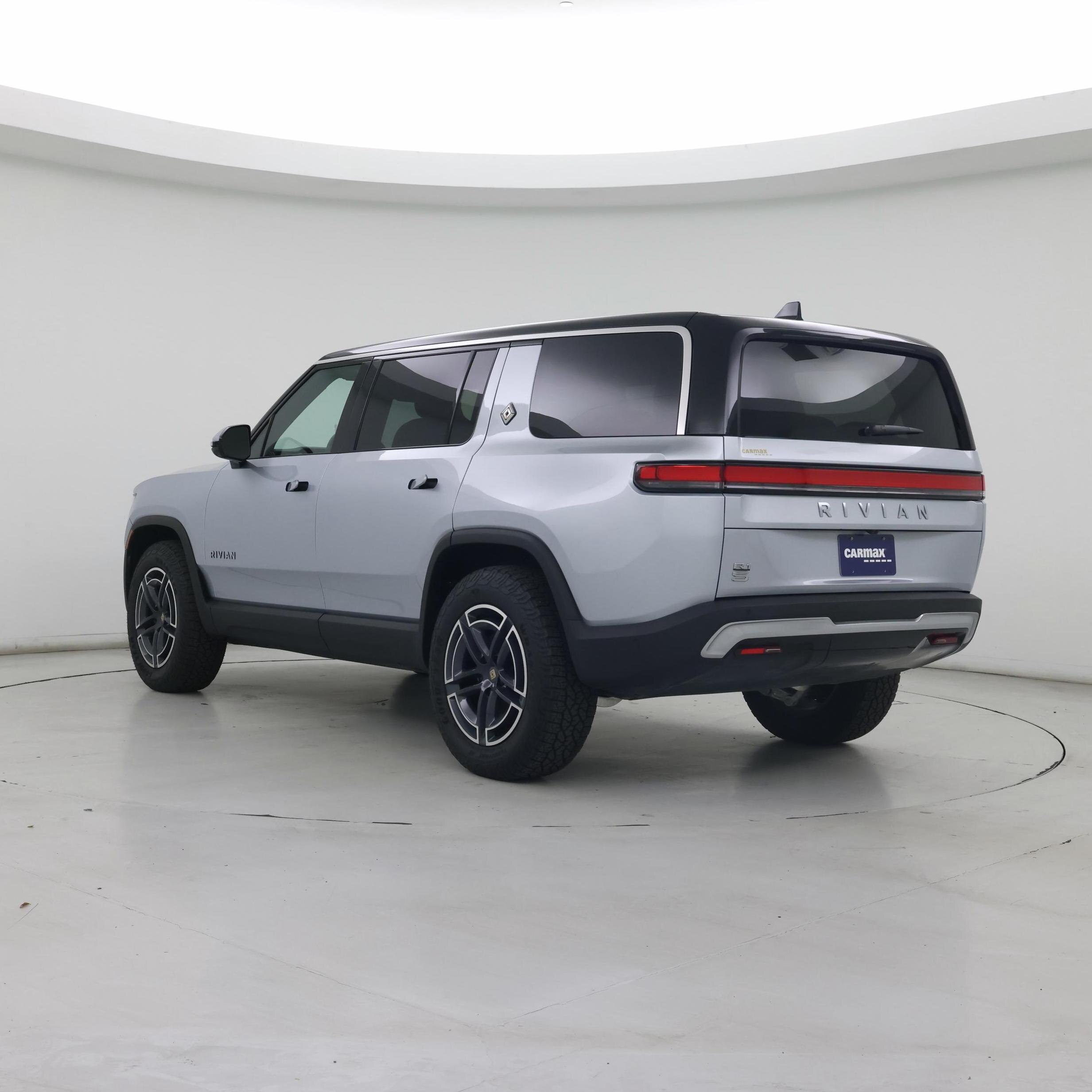 Thumbnail: 2026 Rivian R1S - 2