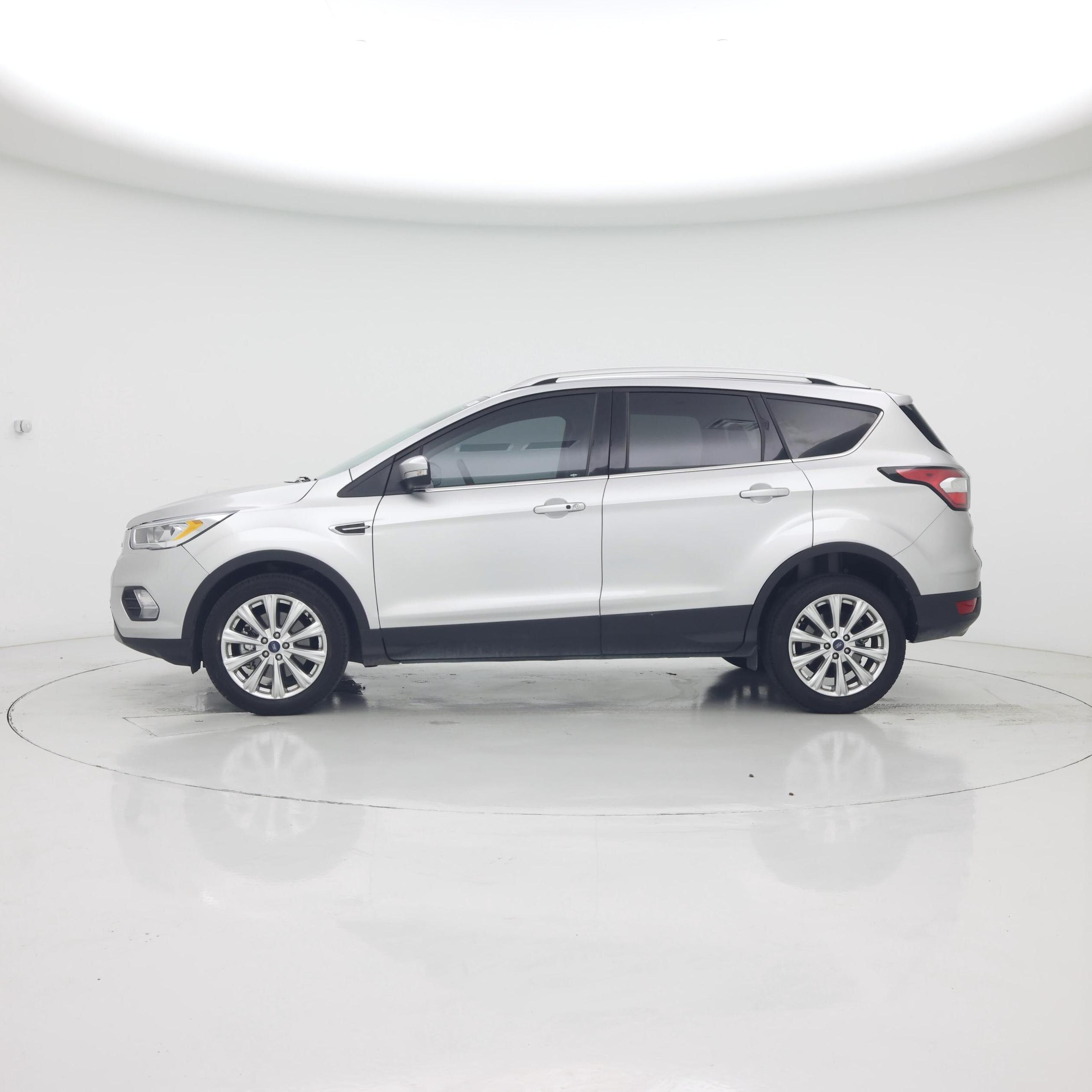Thumbnail: 2017 Ford Escape - 3