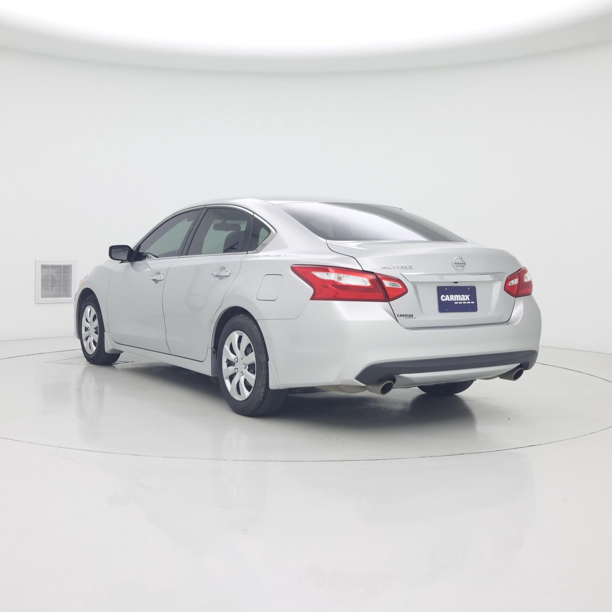 Thumbnail: 2017 Nissan Altima - 2