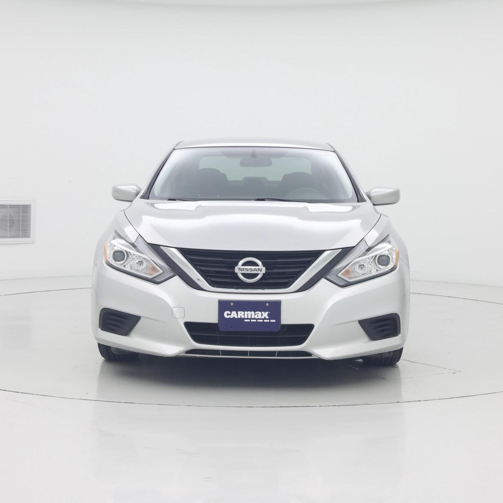 Thumbnail: 2017 Nissan Altima - 5