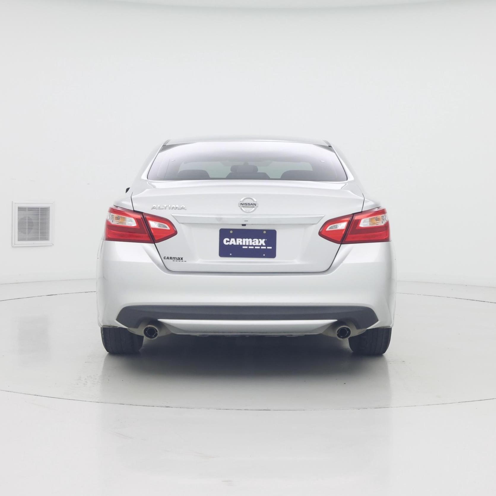 Thumbnail: 2017 Nissan Altima - 6