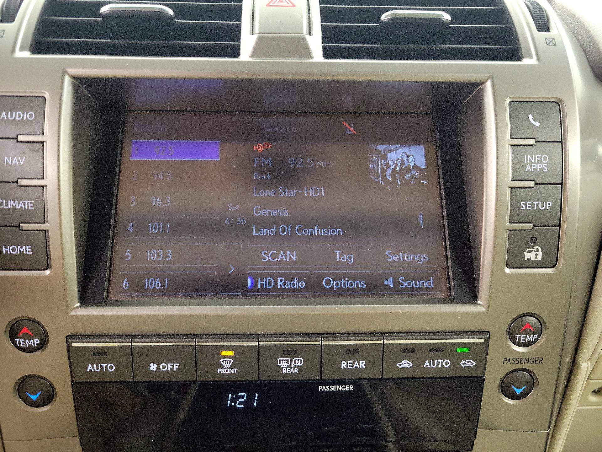 Thumbnail: 2015 Lexus GX - 15