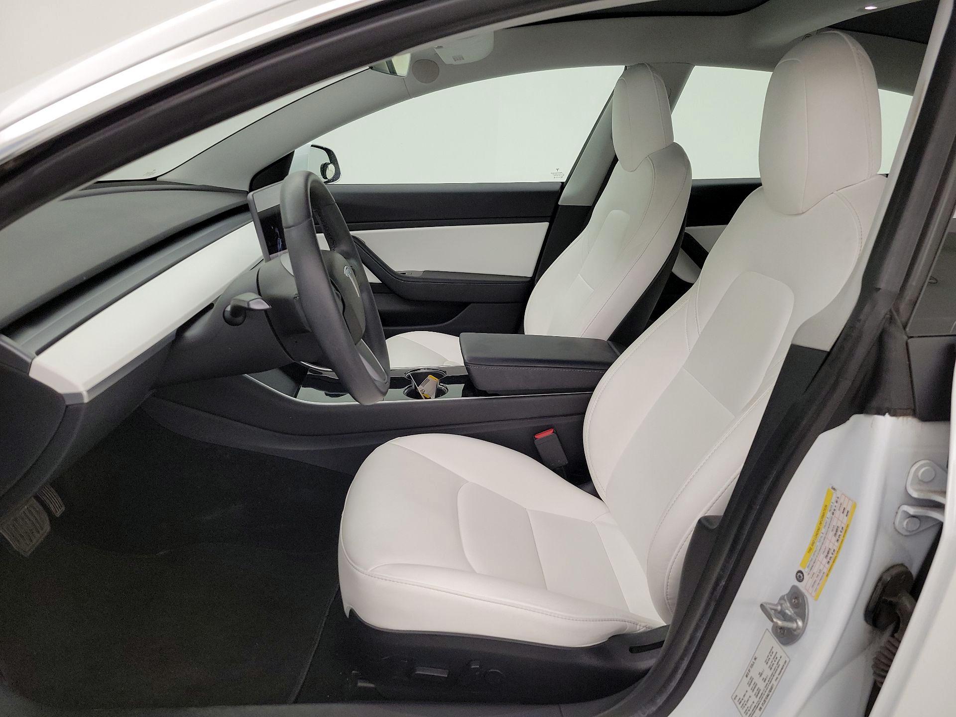 Thumbnail: 2020 Tesla Model 3 - 11