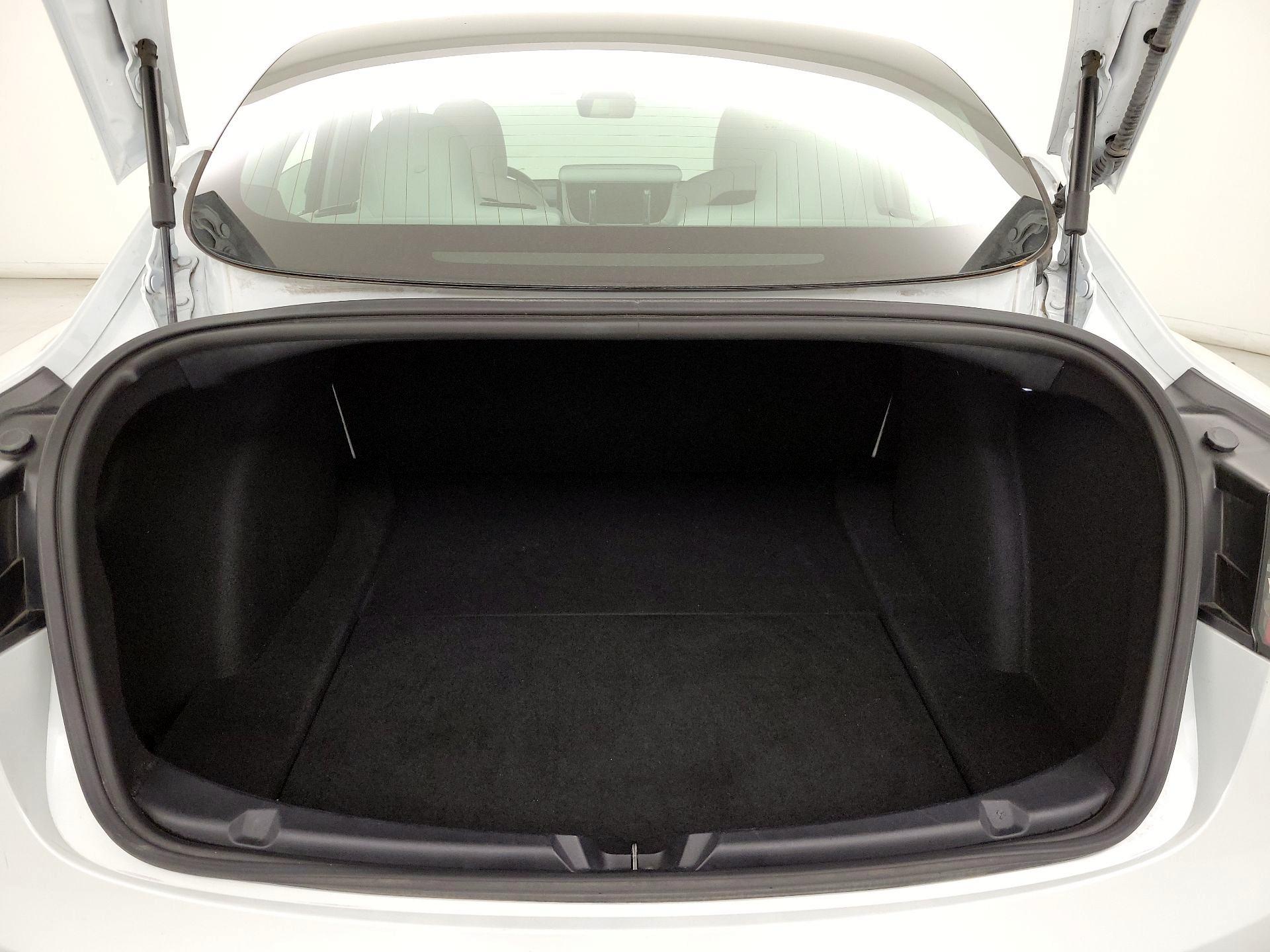 Thumbnail: 2020 Tesla Model 3 - 19