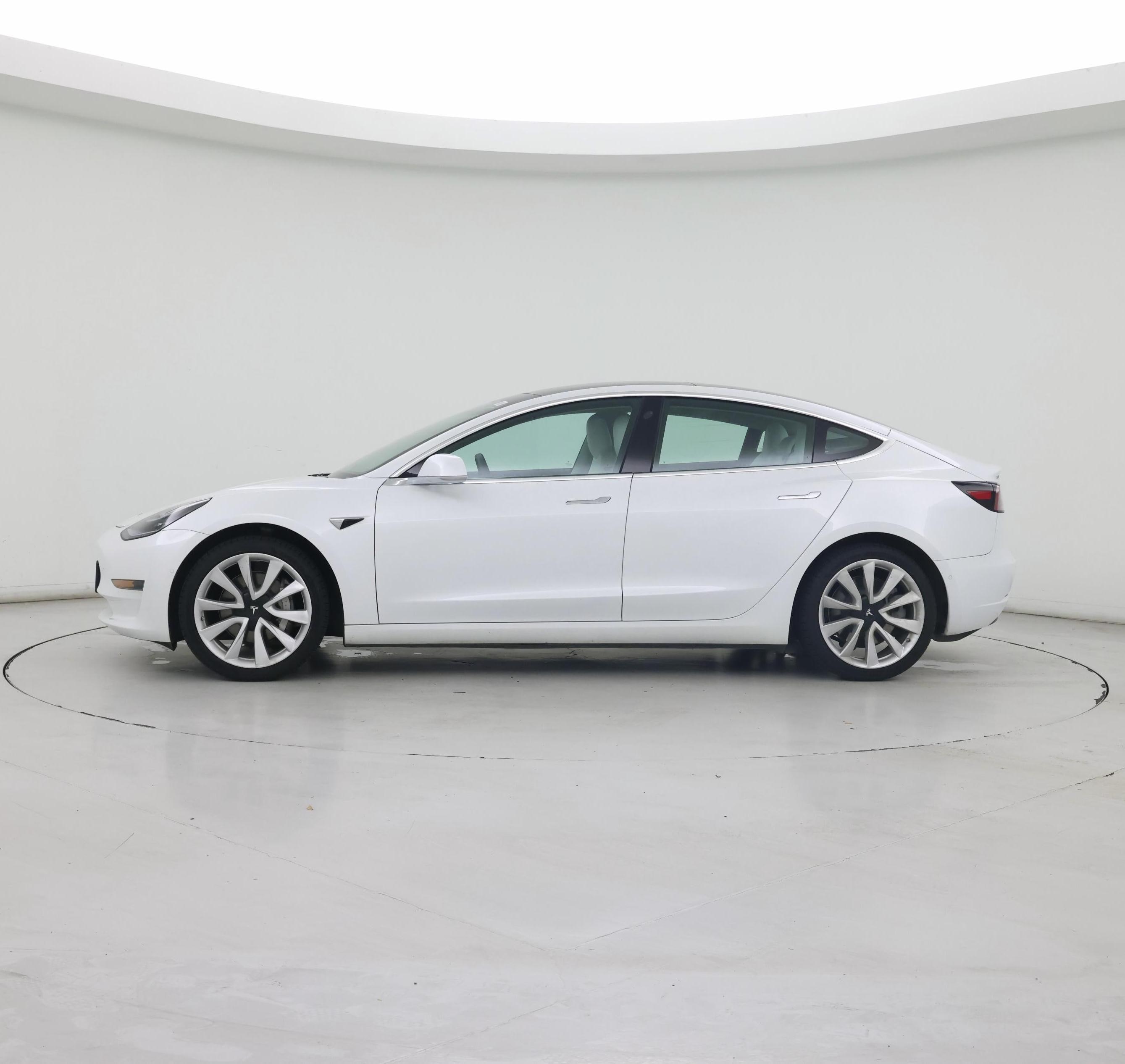 Thumbnail: 2020 Tesla Model 3 - 3