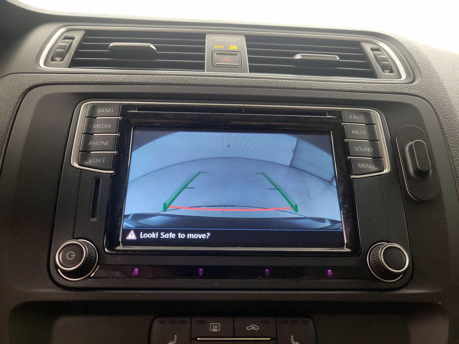 Thumbnail: 2016 Volkswagen Jetta - 14