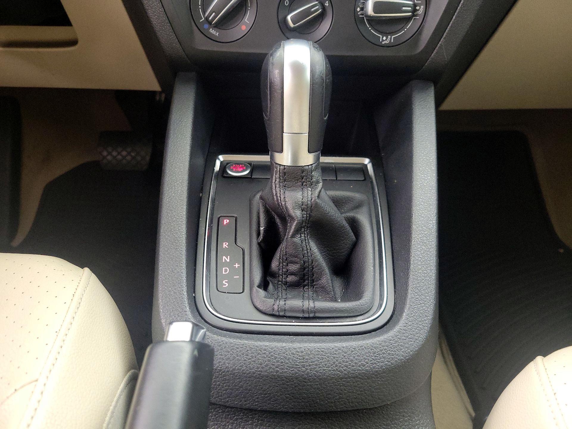 Thumbnail: 2016 Volkswagen Jetta - 17