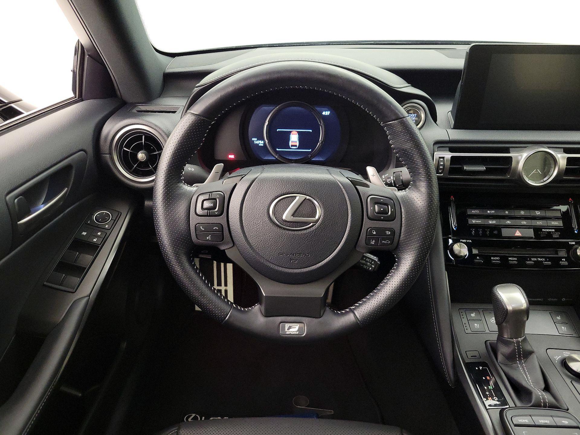 Thumbnail: 2022 Lexus IS - 10