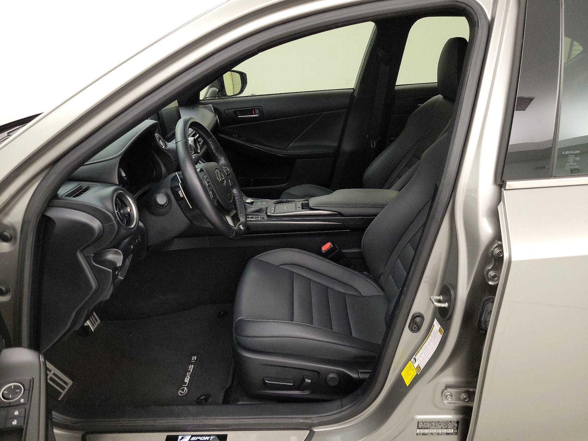 Thumbnail: 2022 Lexus IS - 11