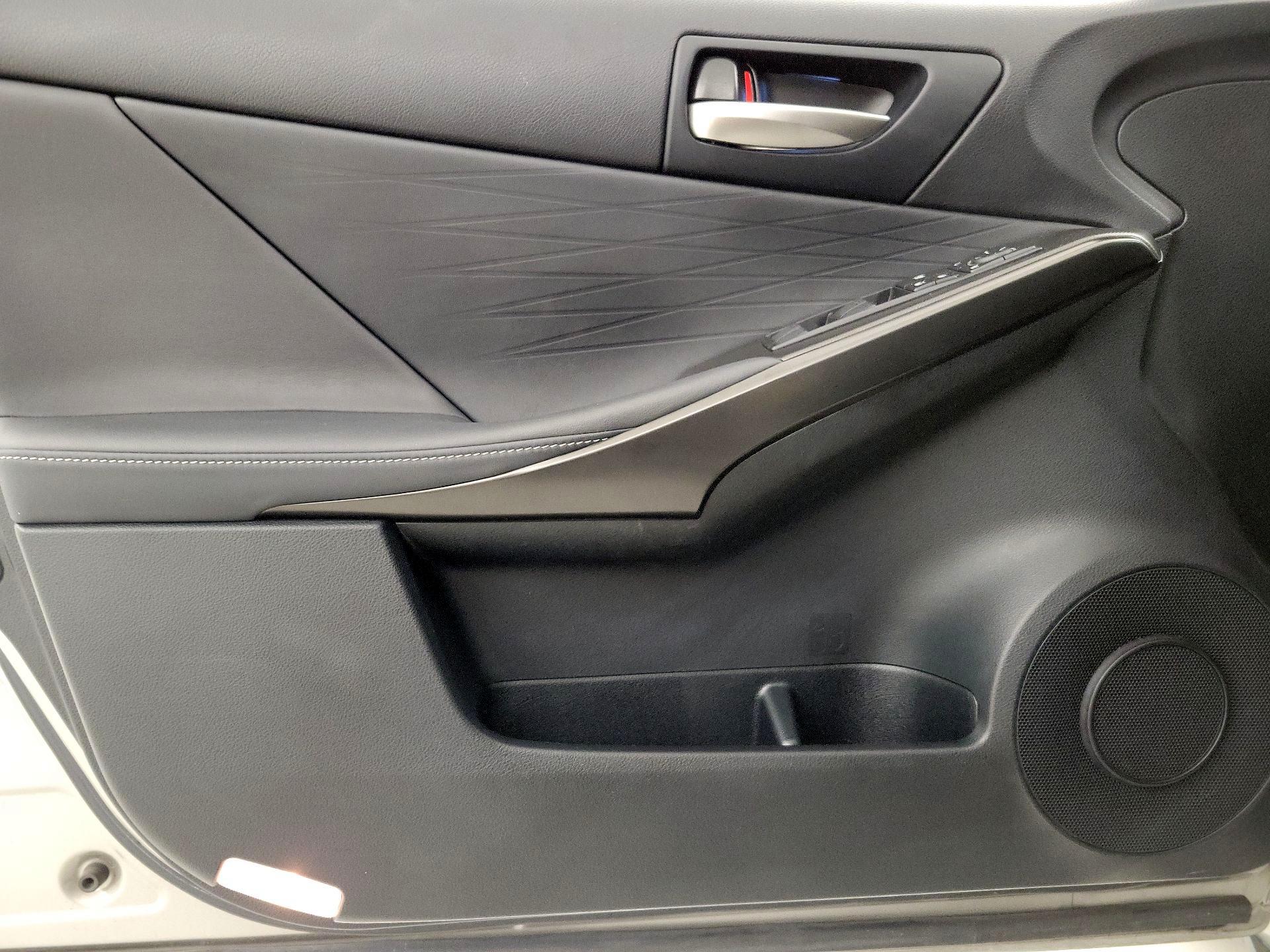 Thumbnail: 2022 Lexus IS - 12