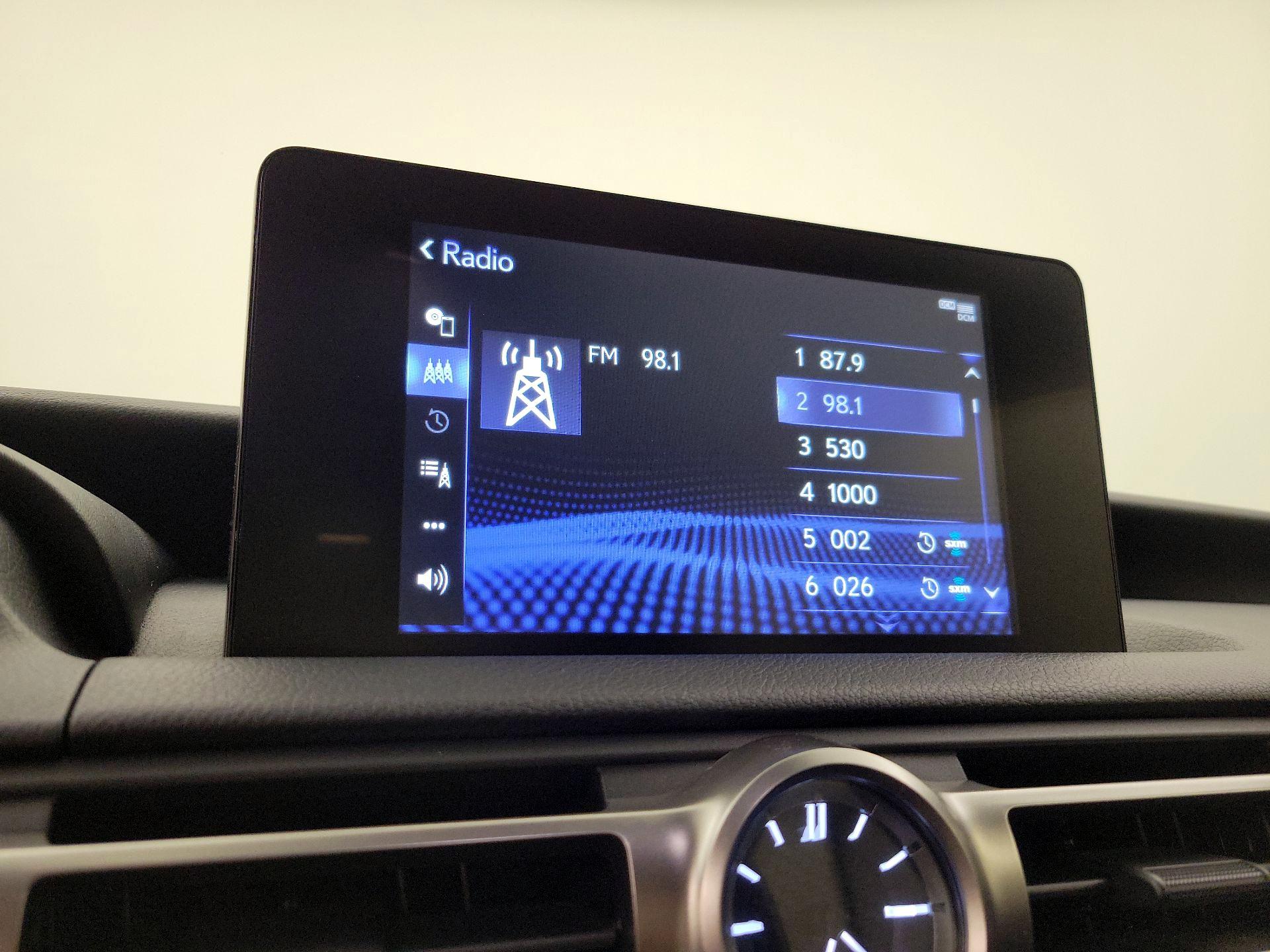 Thumbnail: 2022 Lexus IS - 15