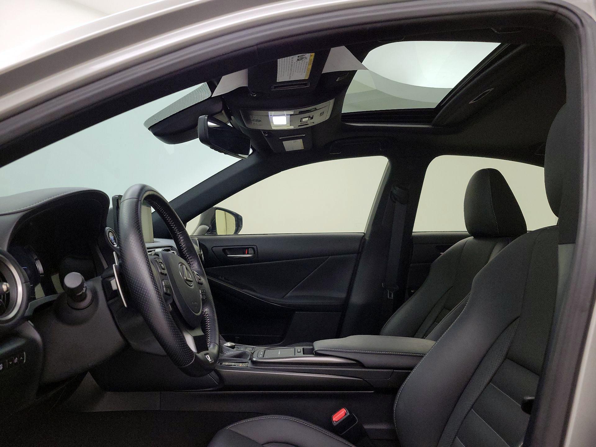 Thumbnail: 2022 Lexus IS - 19